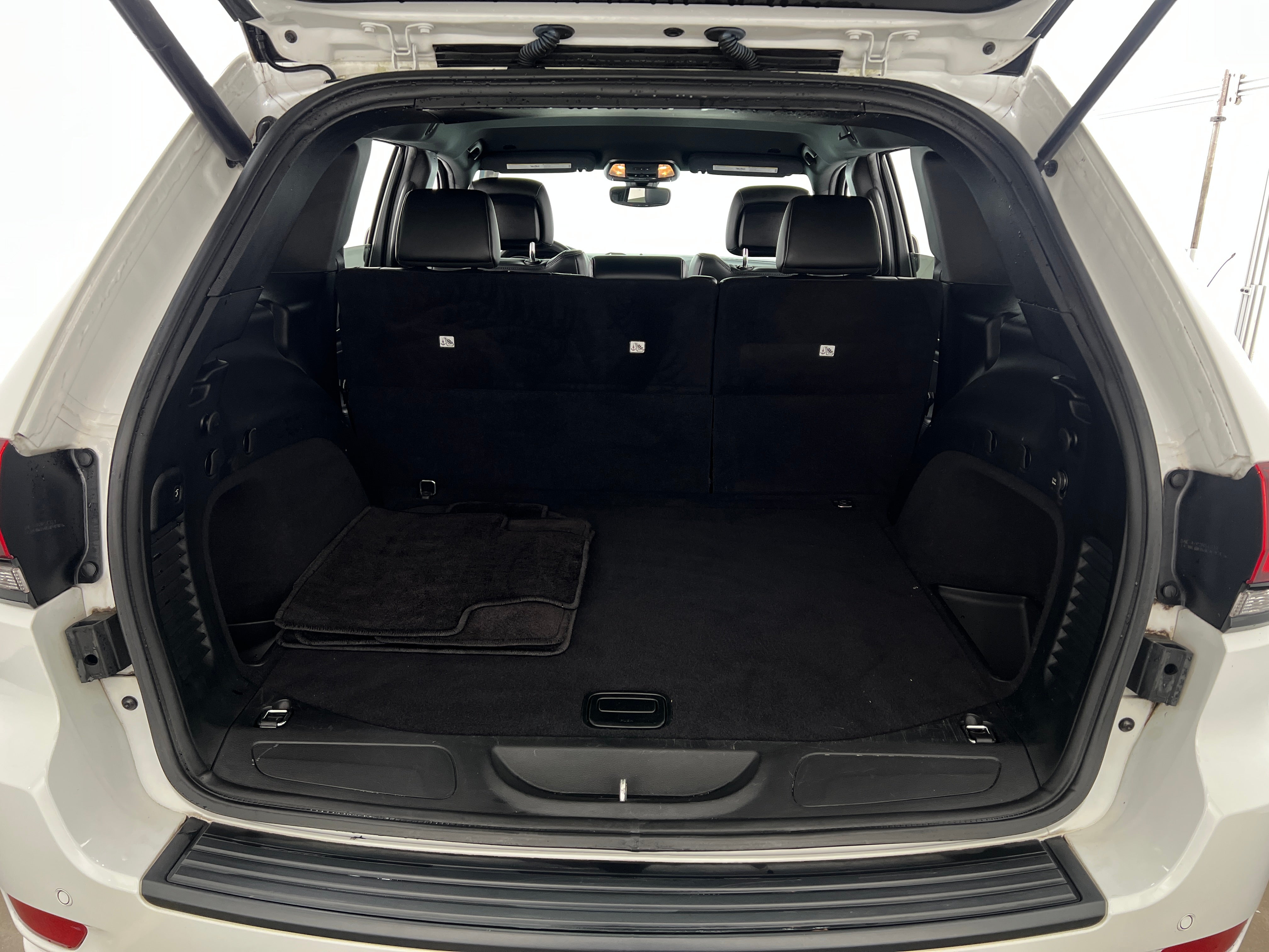 2019 Jeep Grand Cherokee Altitude 7