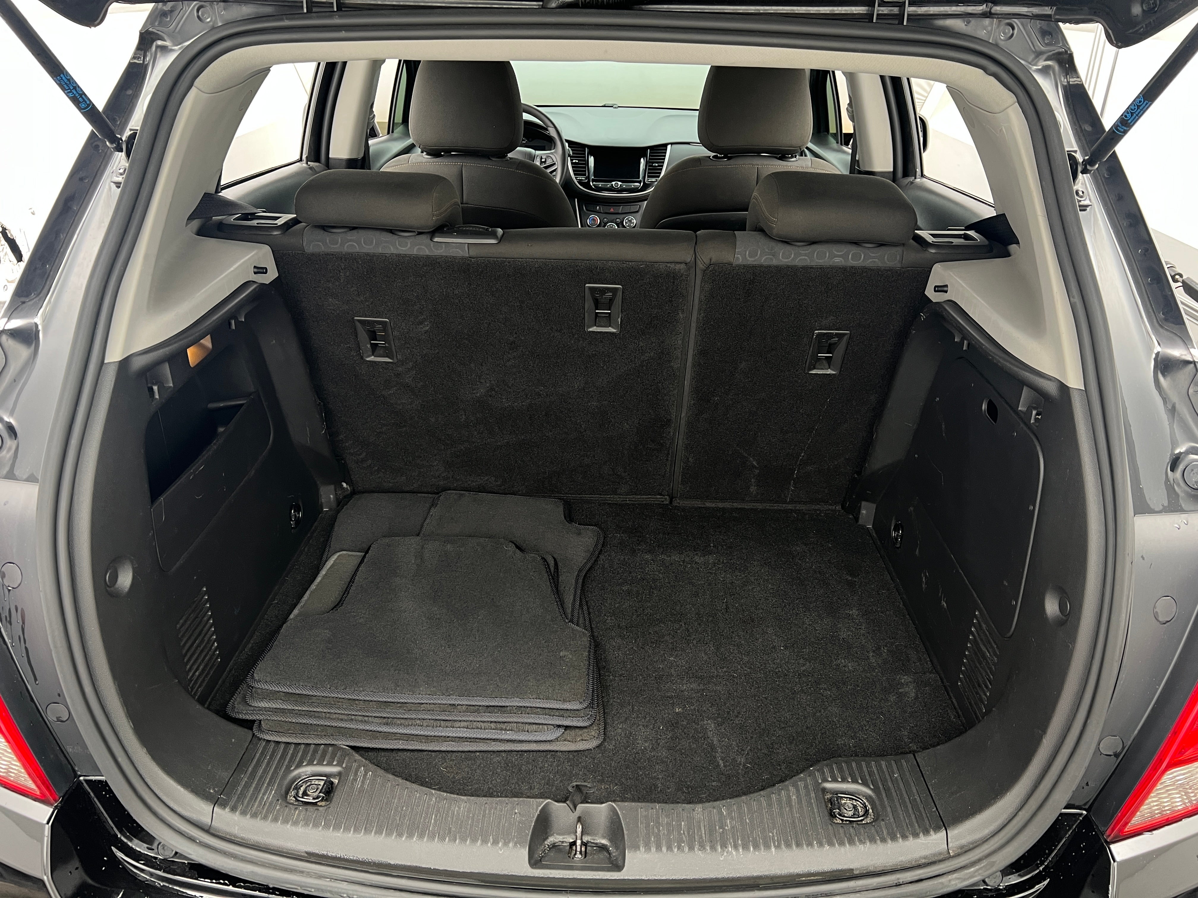 2020 Chevrolet Trax LS 7