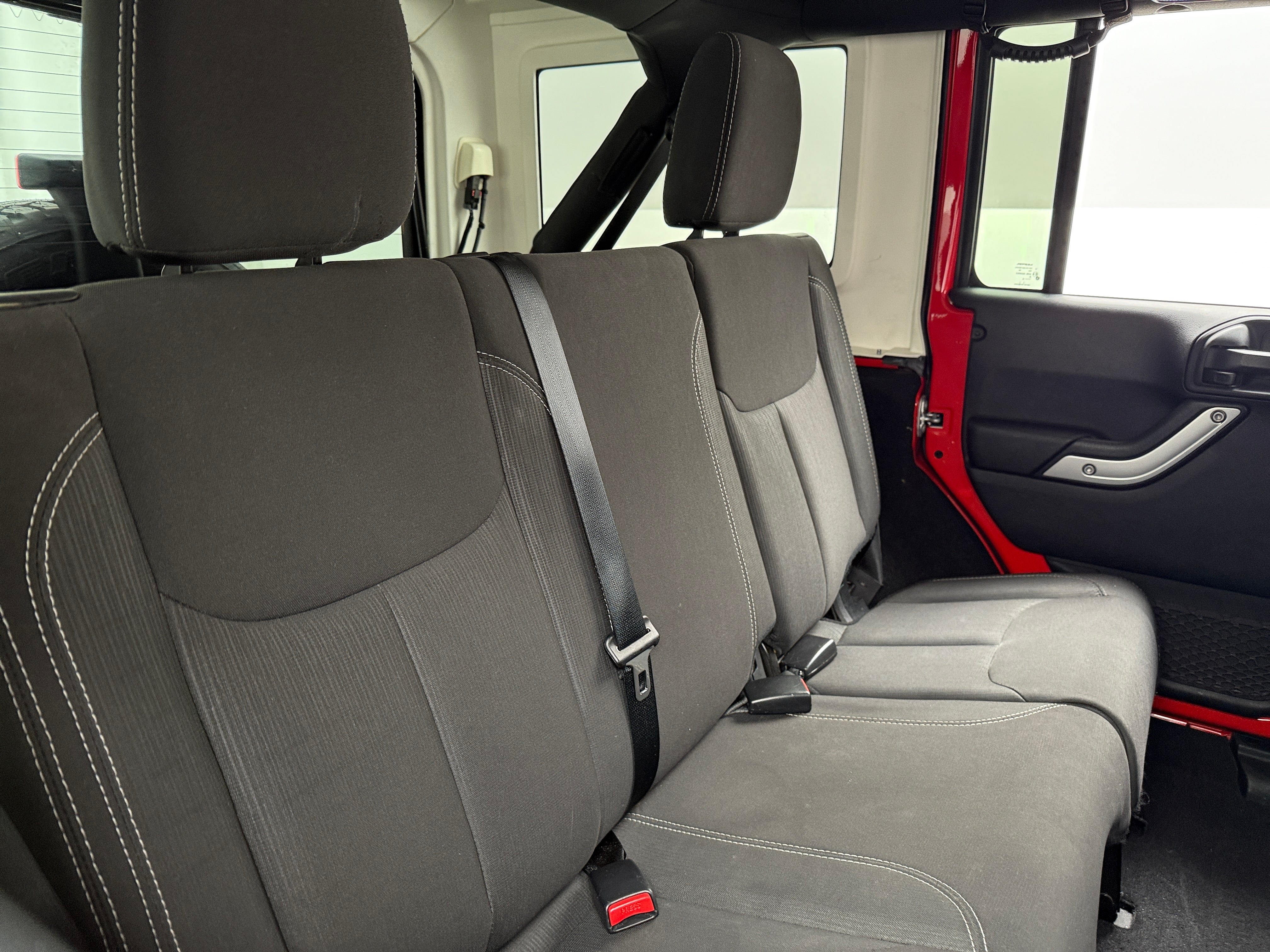 2018 Jeep Wrangler Unlimited Sahara 6