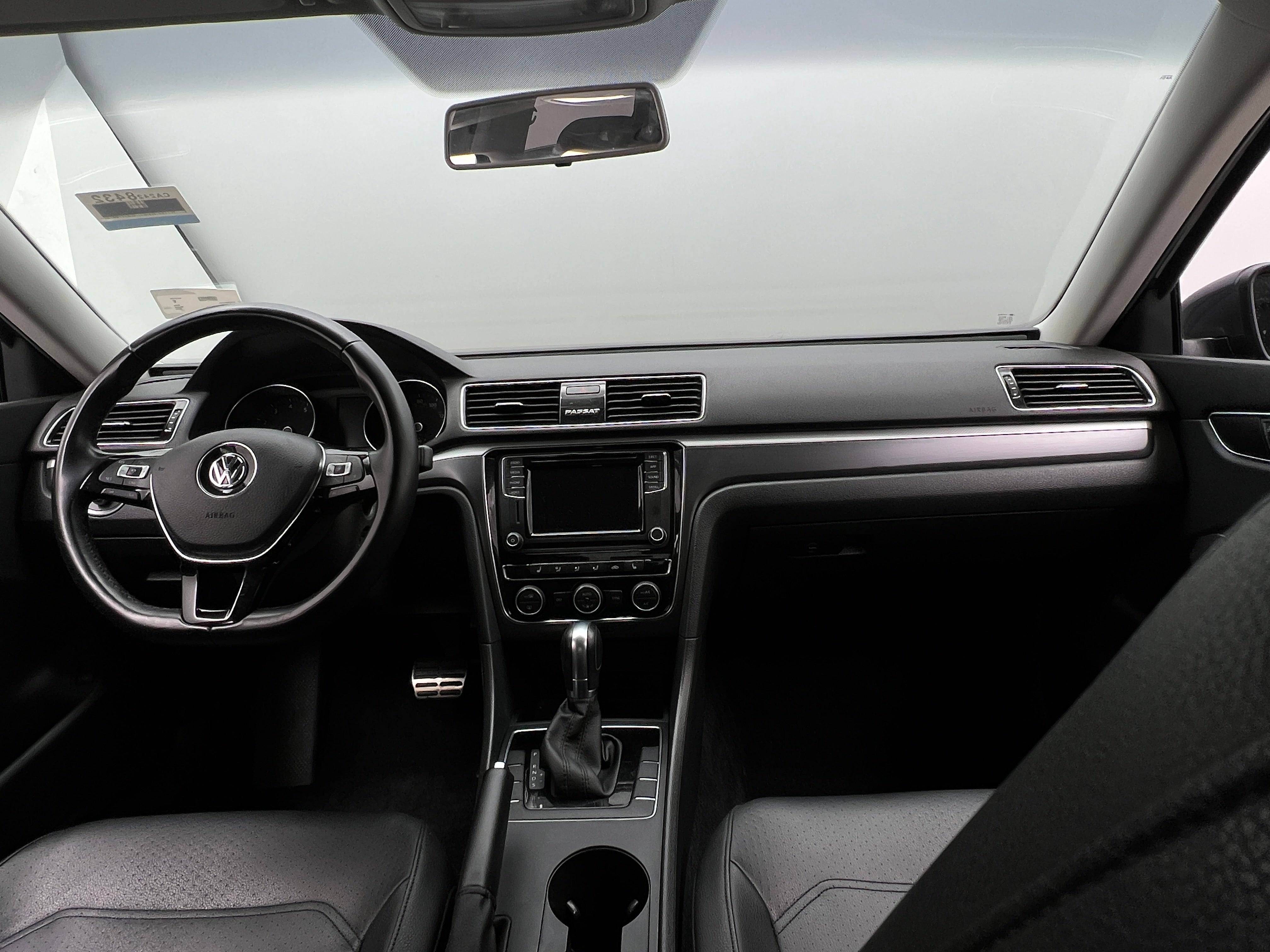 2018 Volkswagen Passat R-Line 2