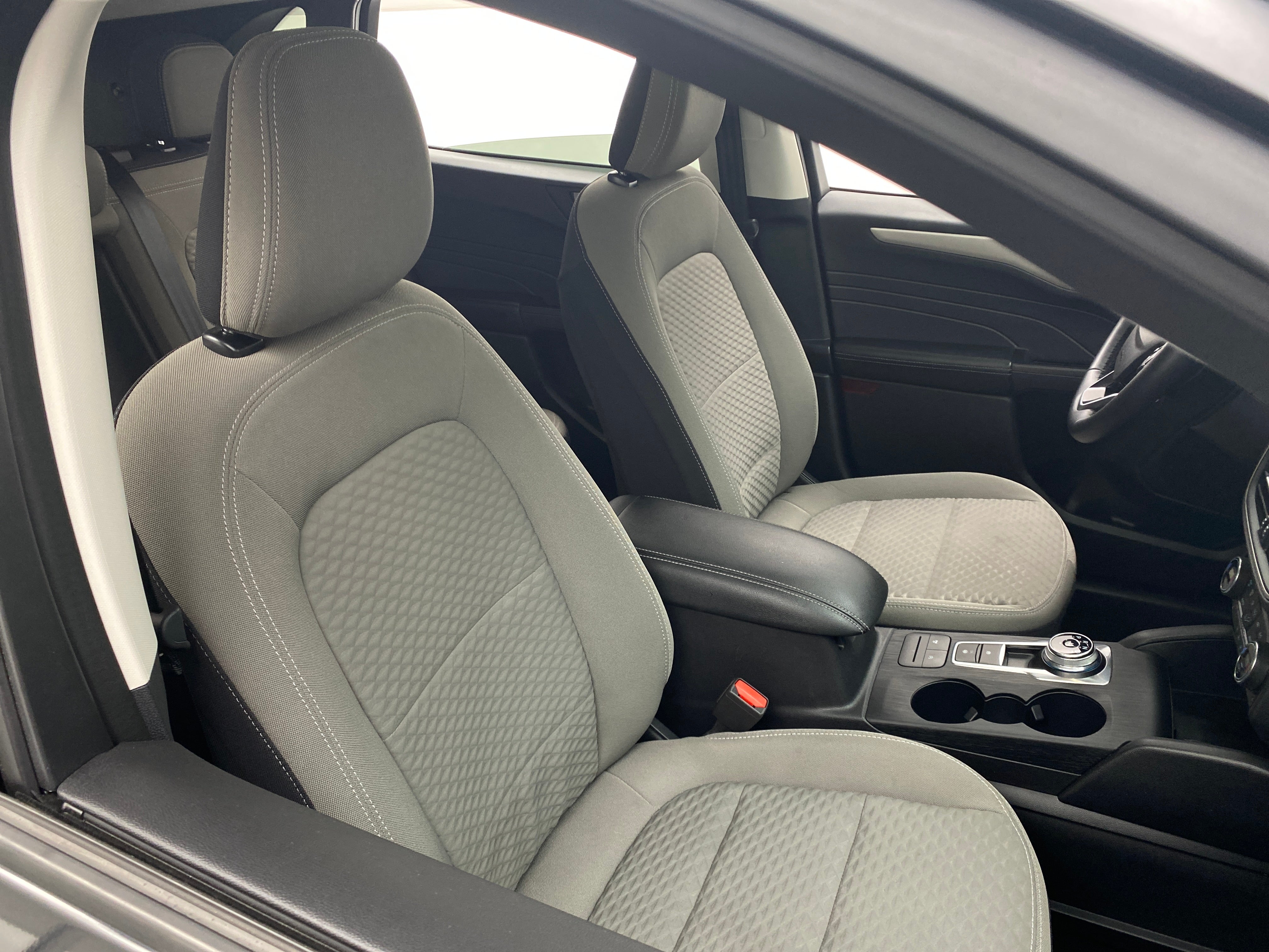 2021 Ford Escape SE 2