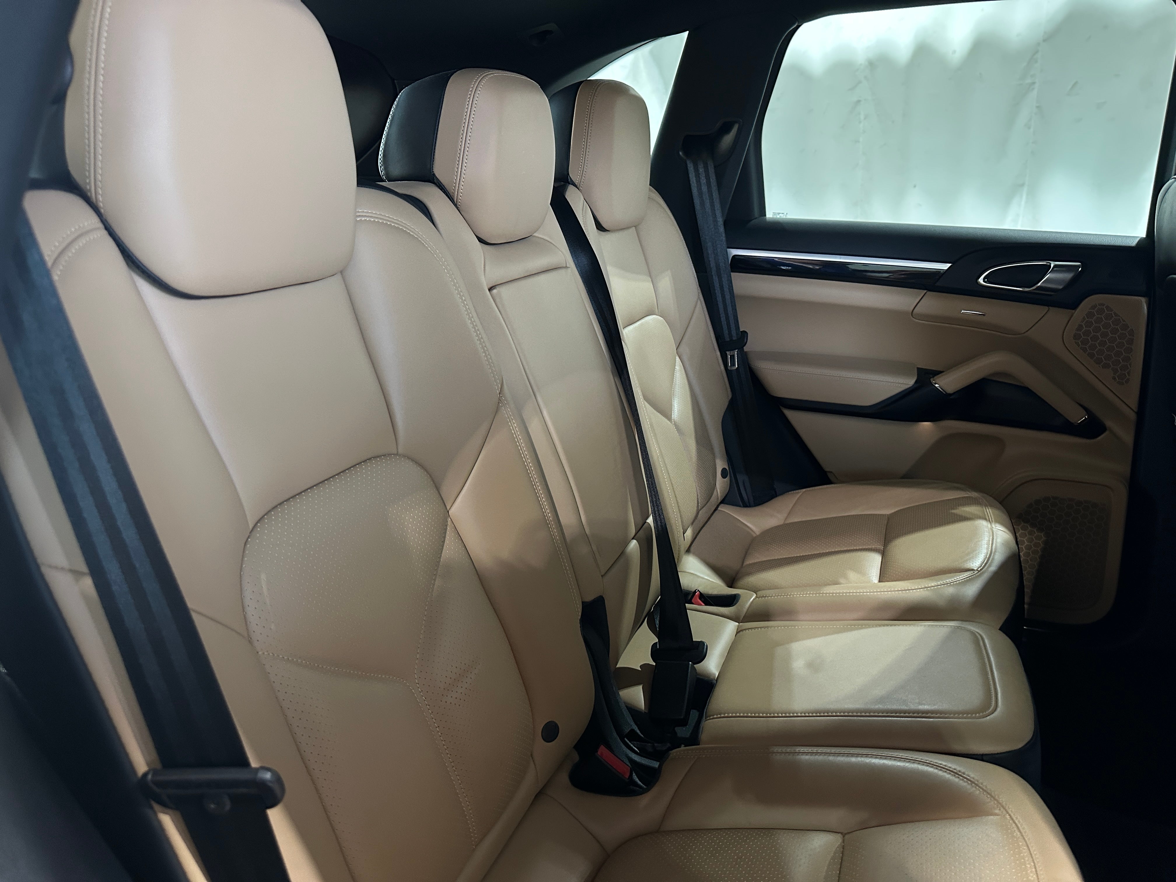 2017 Porsche Cayenne Base 5