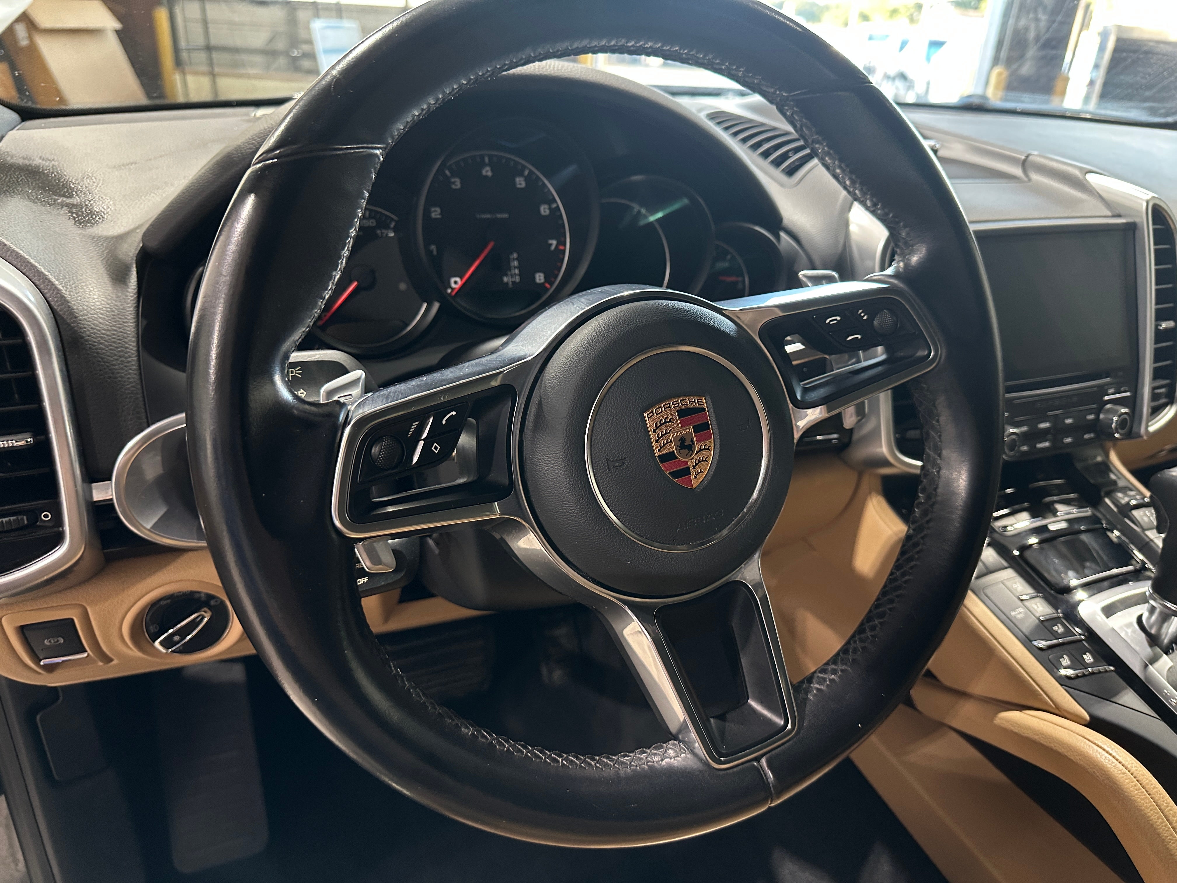 2017 Porsche Cayenne Base 4