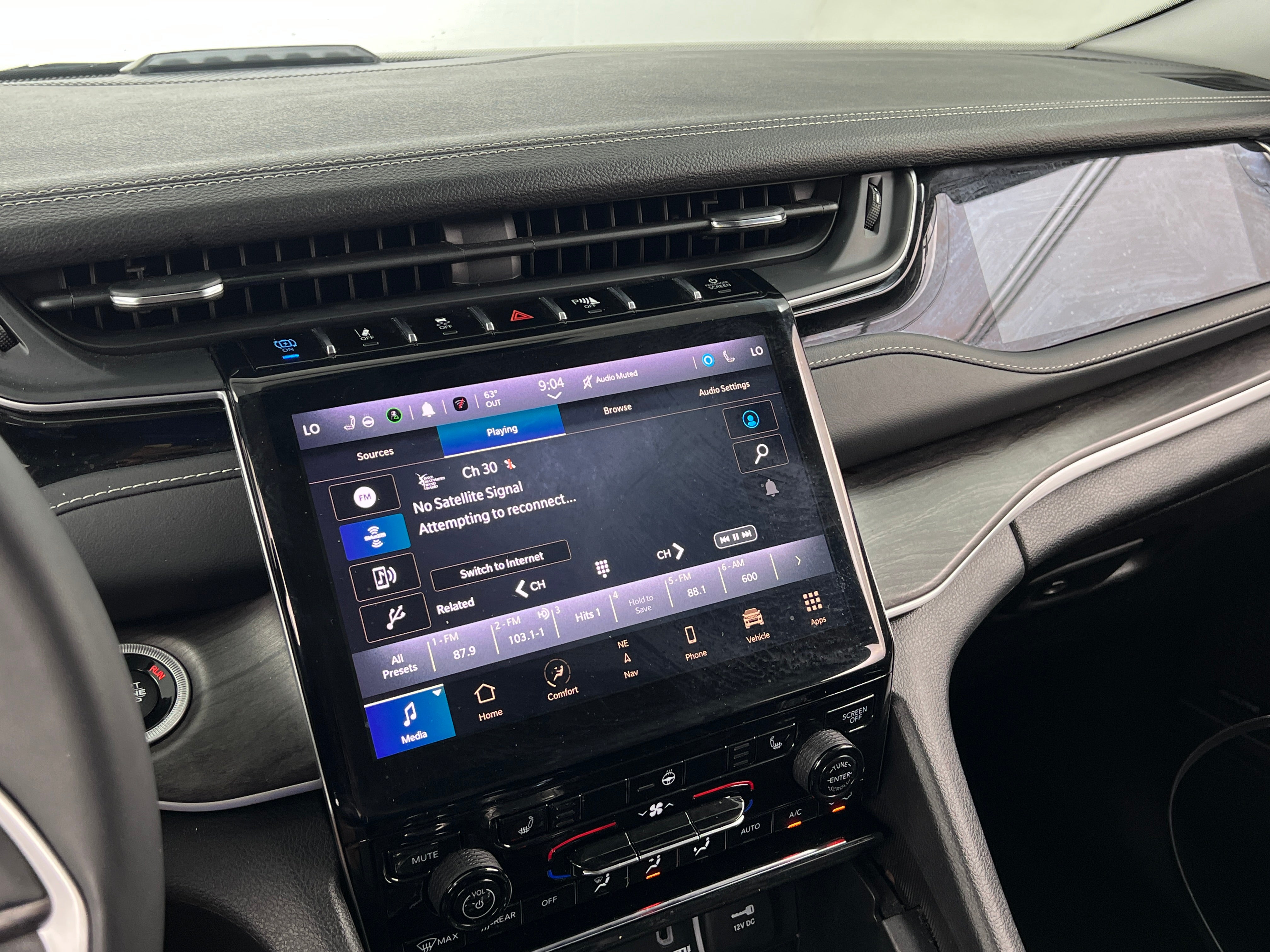 2023 Jeep Grand Cherokee 4xe 3