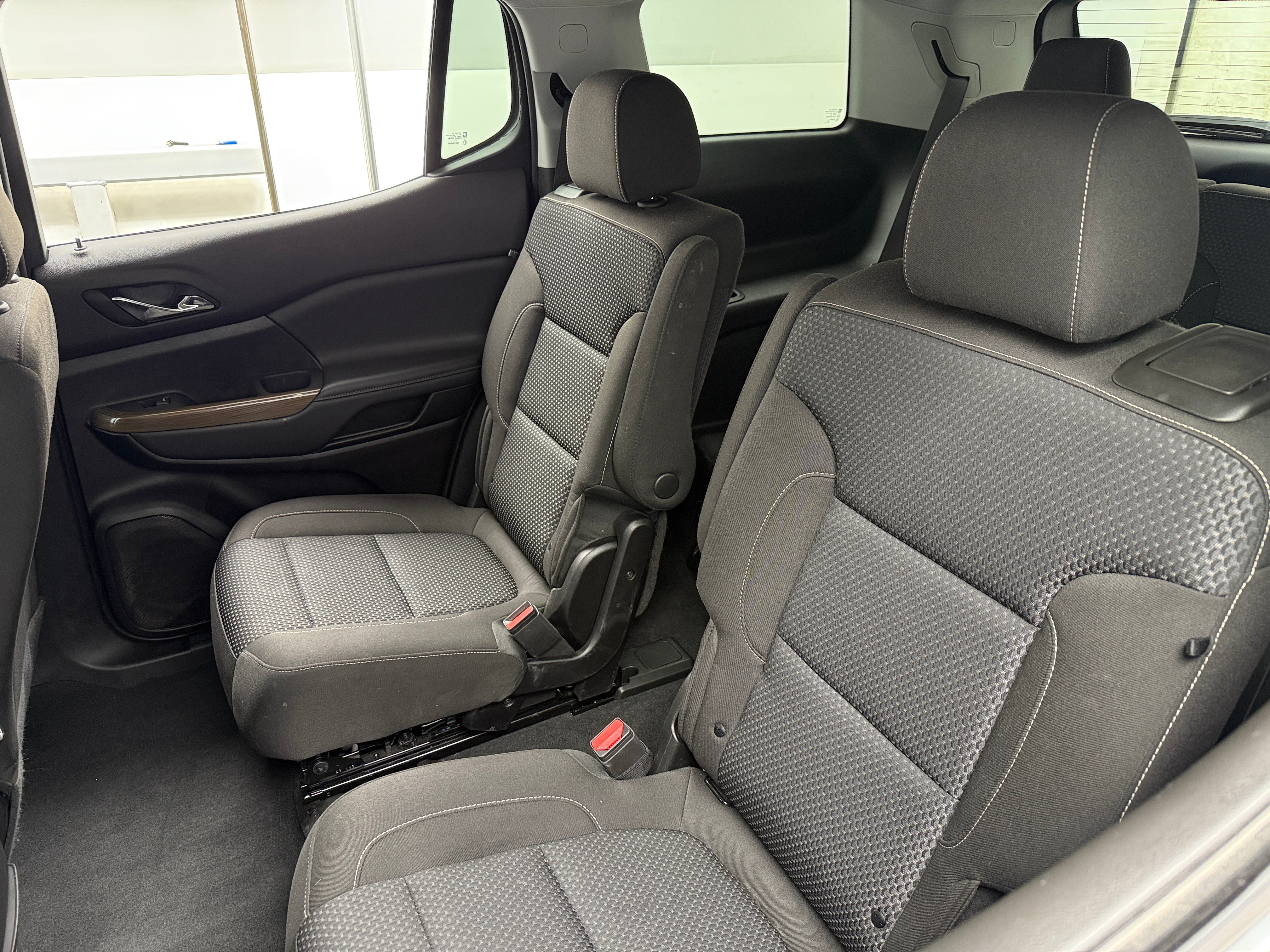 2023 GMC Acadia SLE 6