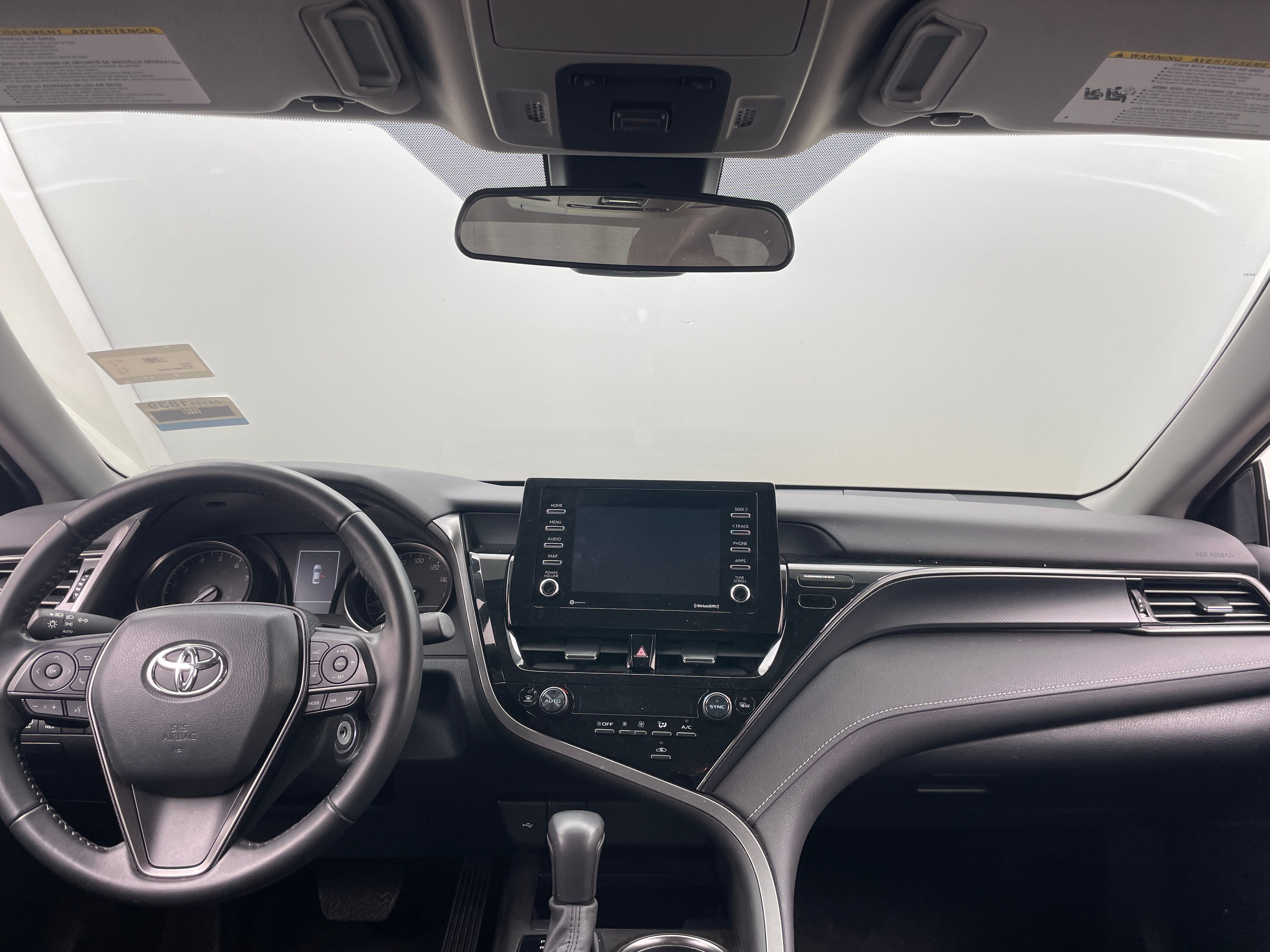 2022 Toyota Camry SE 2