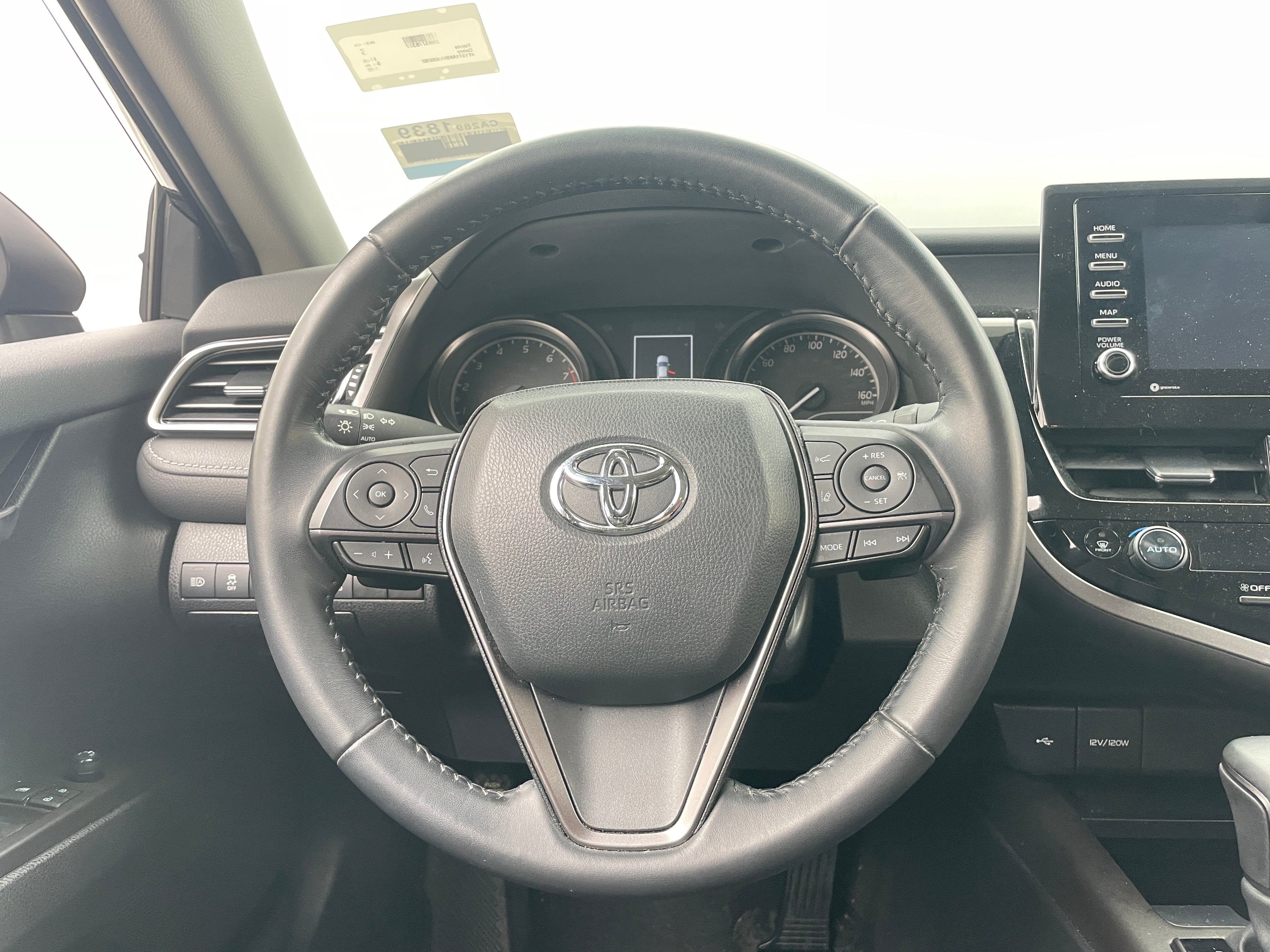 2022 Toyota Camry SE 4