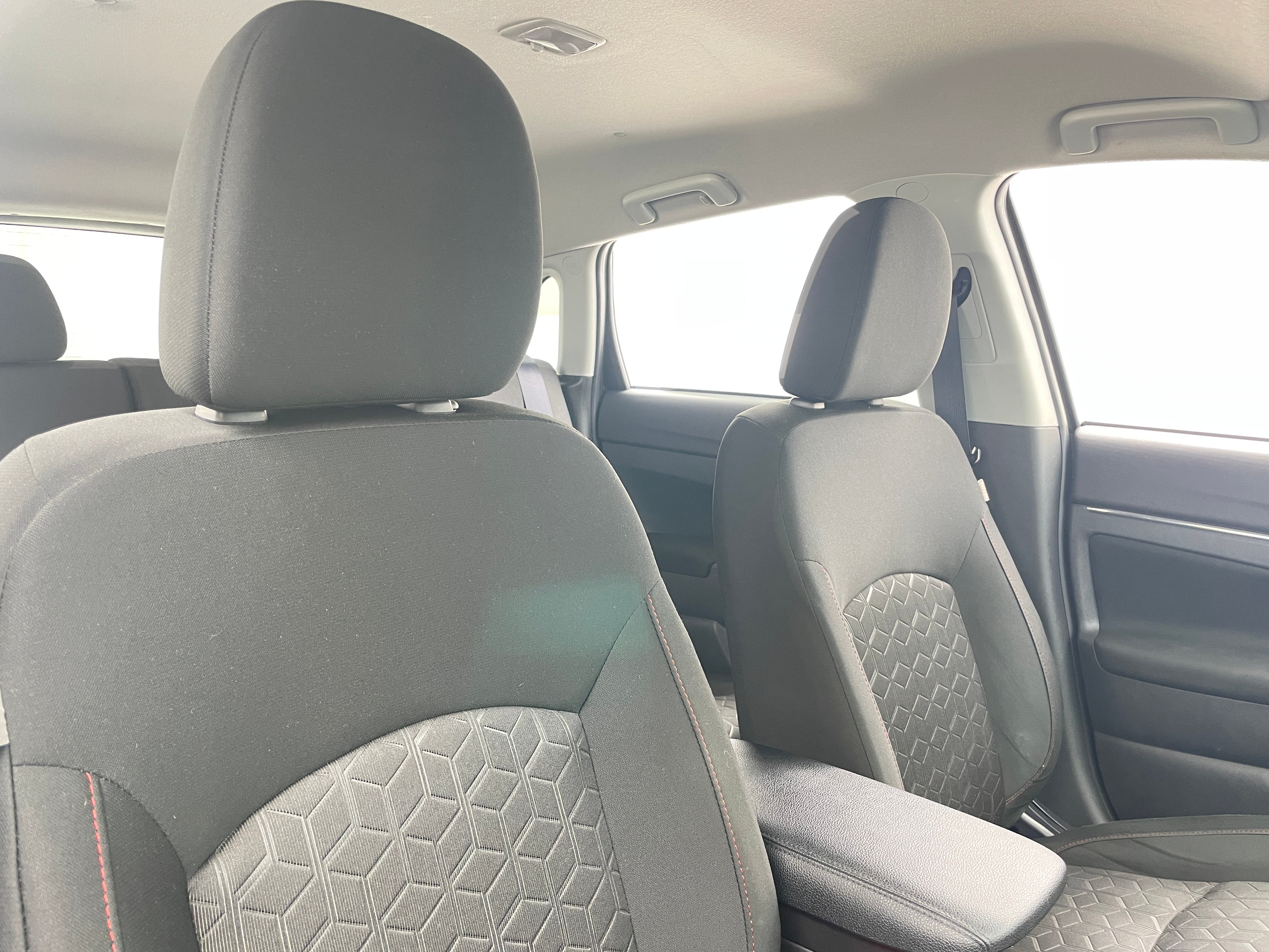 2022 Mitsubishi Outlander Sport LE 2