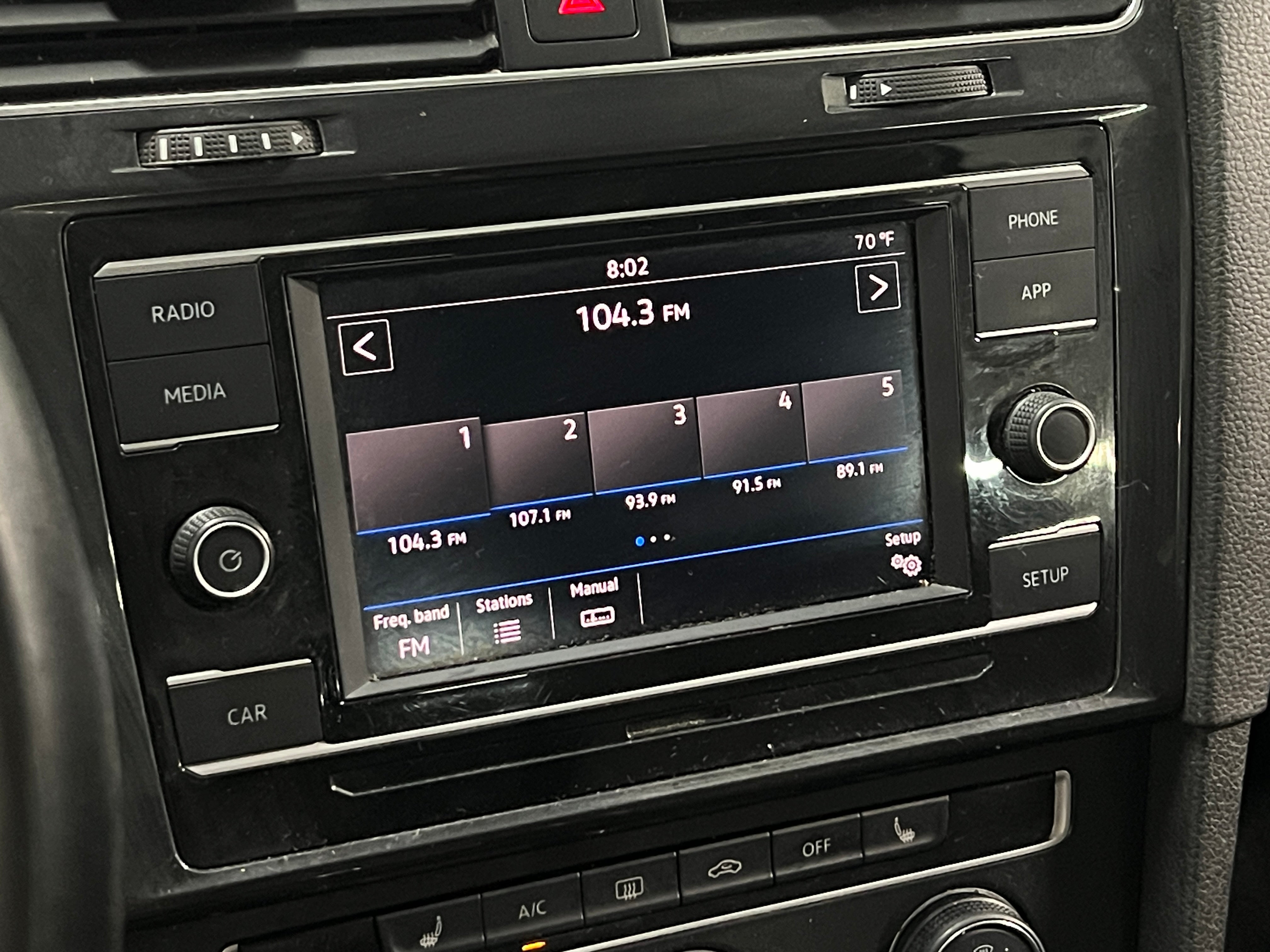 2019 Volkswagen e-Golf  4