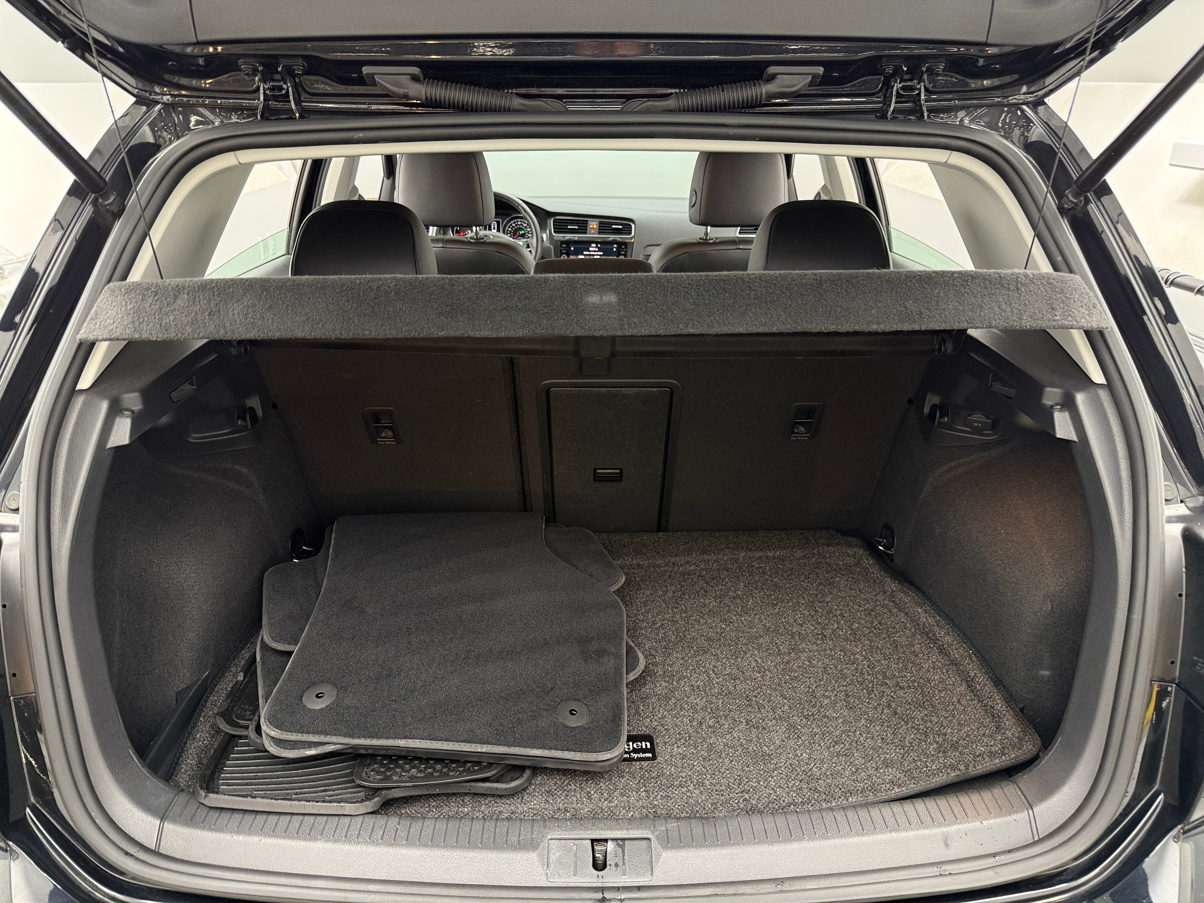 2019 Volkswagen Golf SE 6