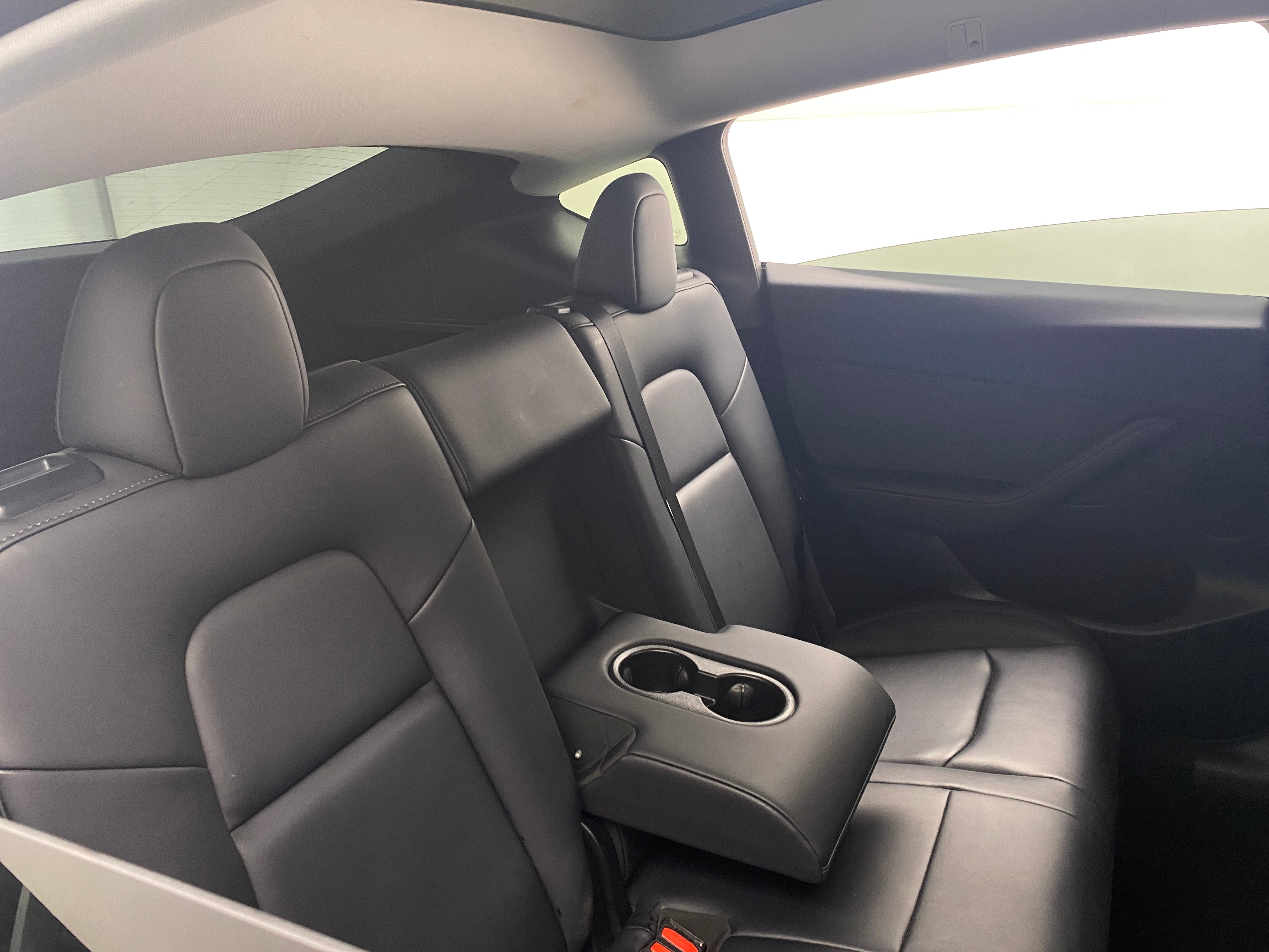 2024 Tesla Model Y Standard Range 4
