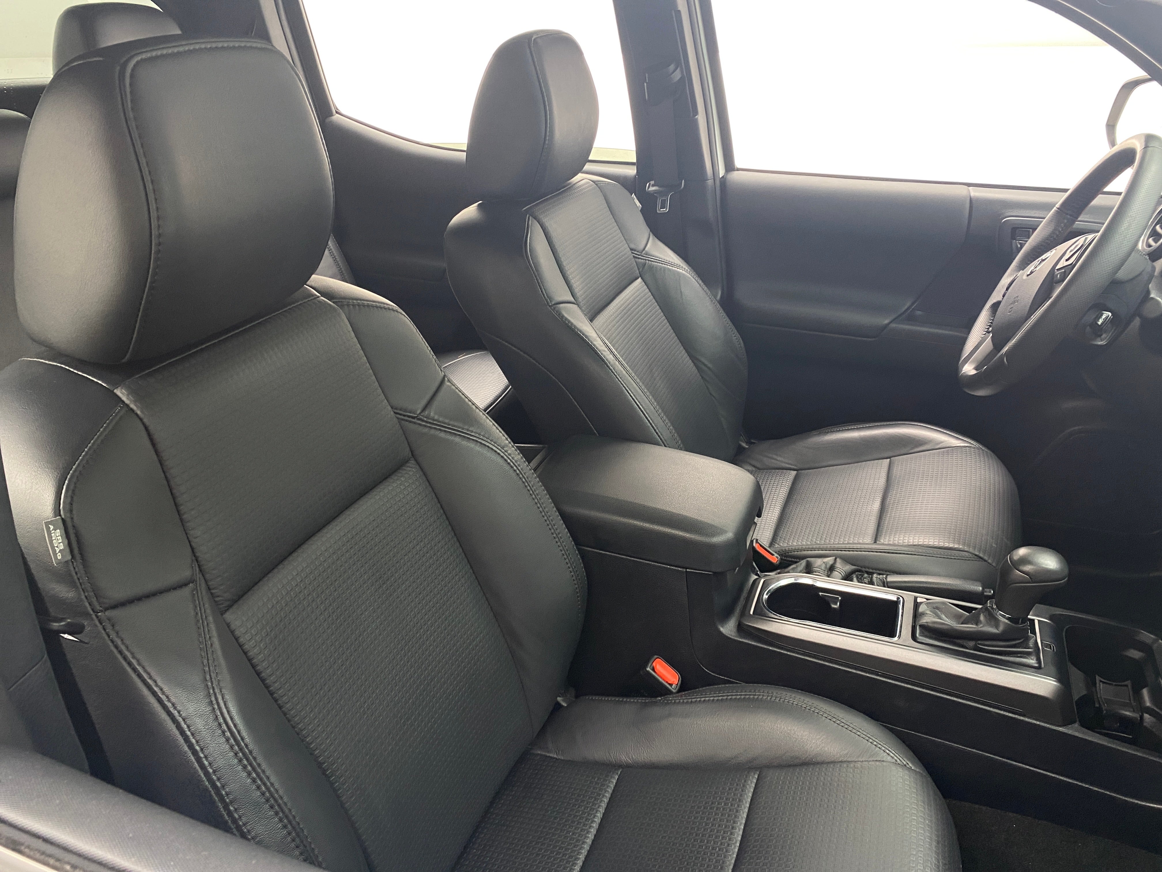 2019 Toyota Tacoma TRD Off-Road 2