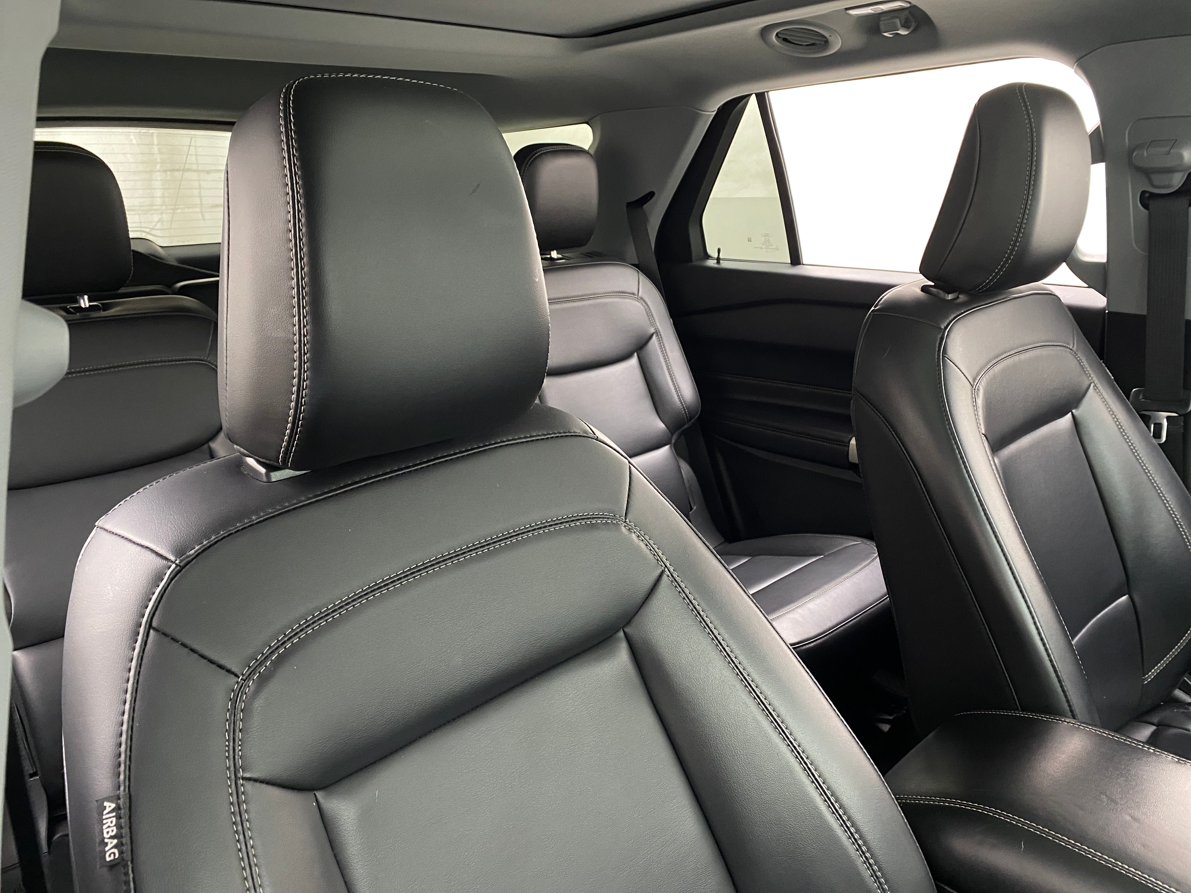 2021 Ford Explorer XLT 2