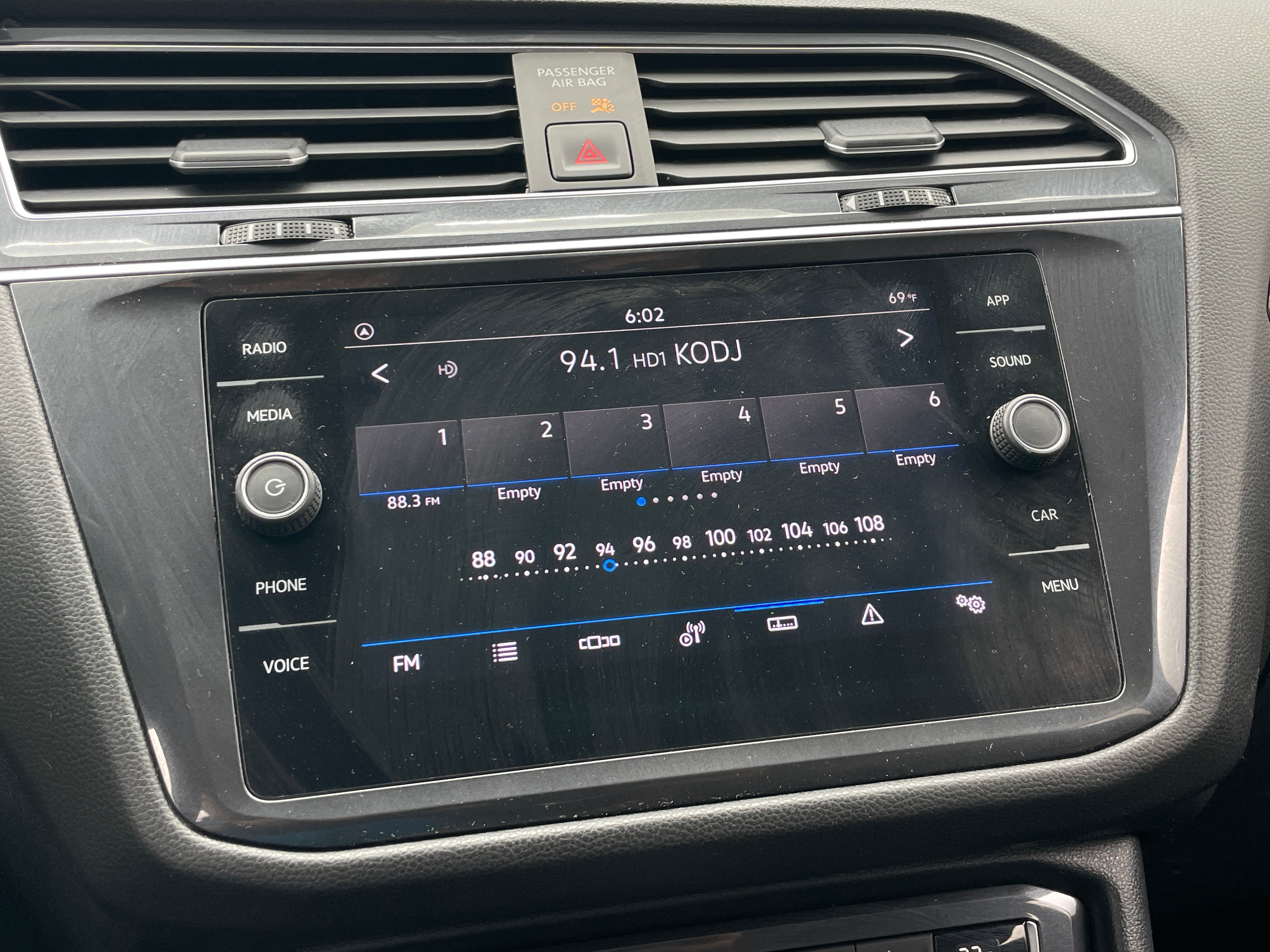 2021 Volkswagen Tiguan SE 3