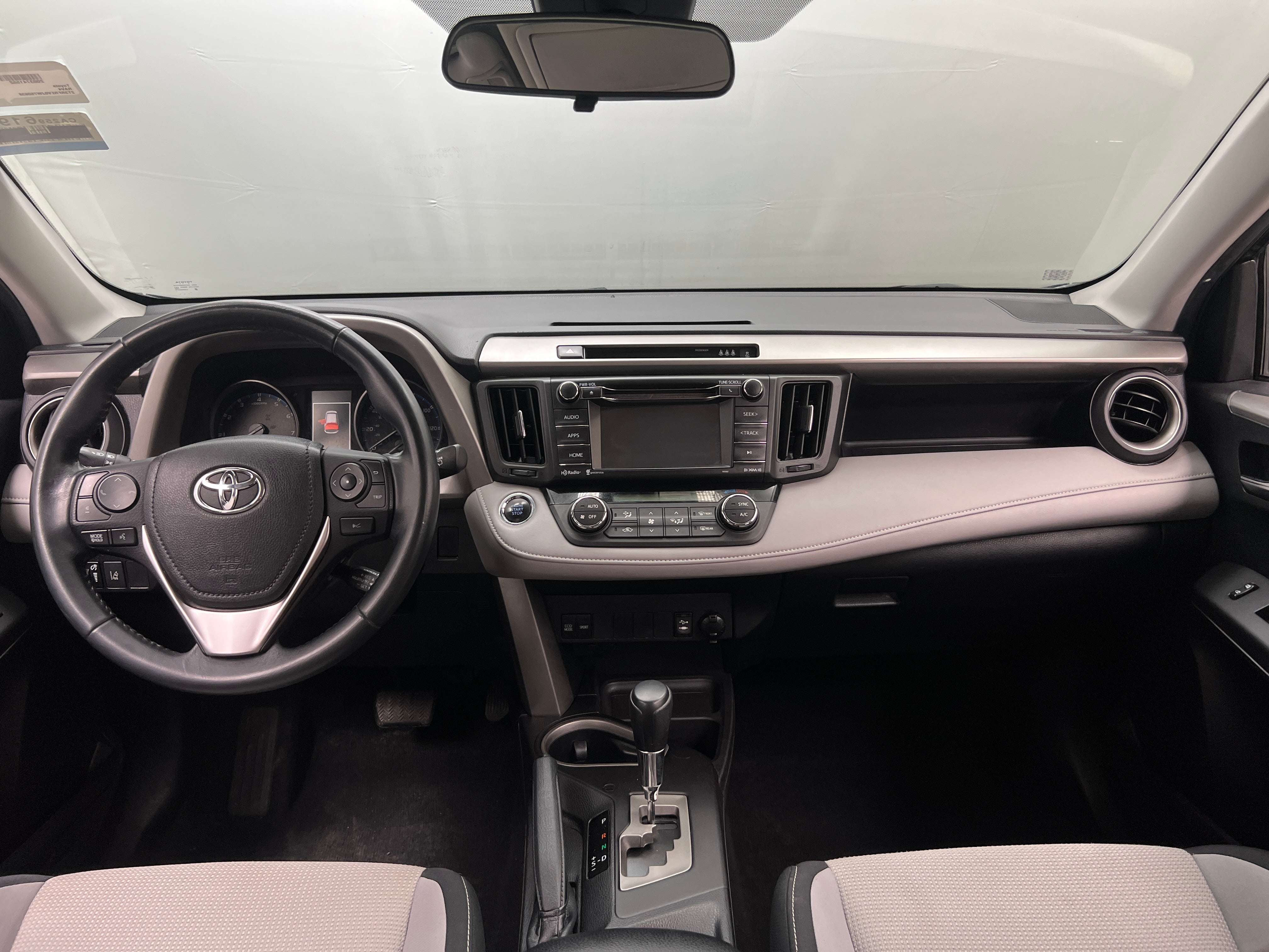2018 Toyota RAV4 XLE 3