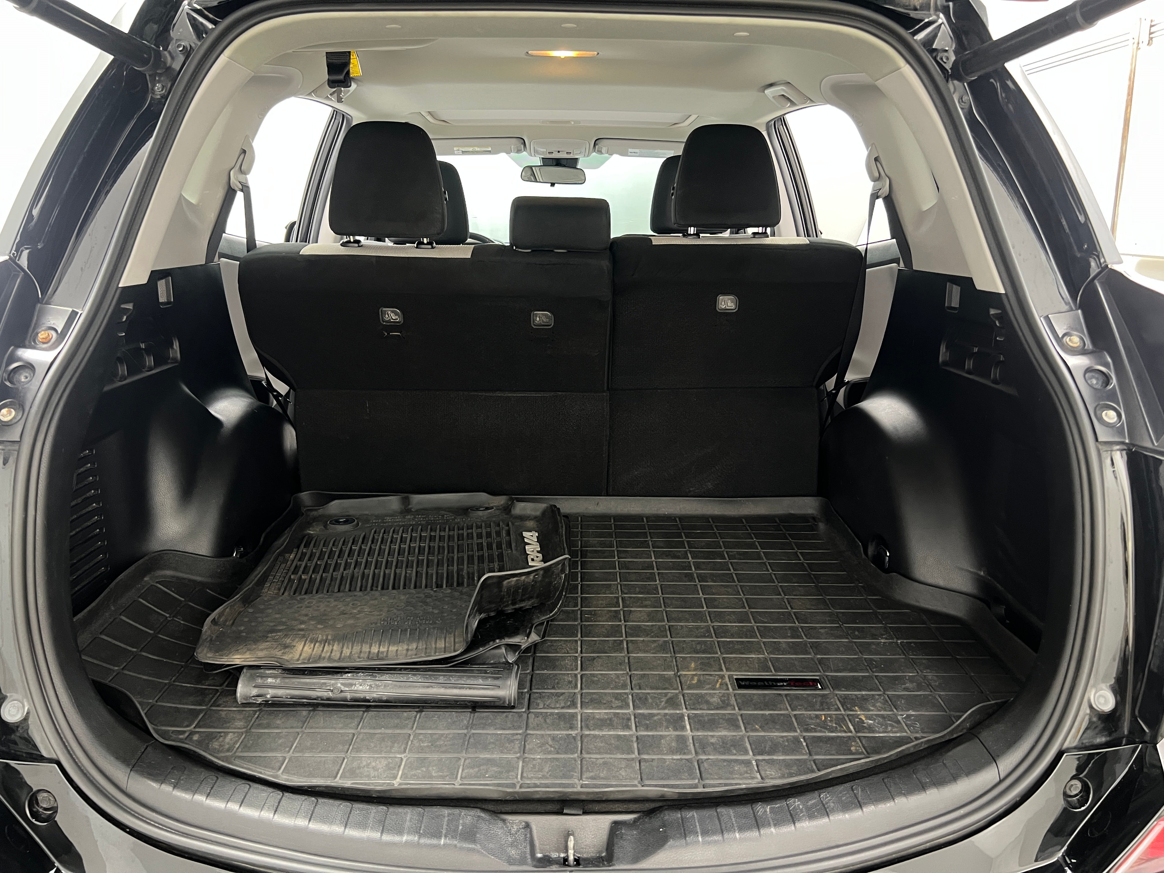 2018 Toyota RAV4 XLE 7