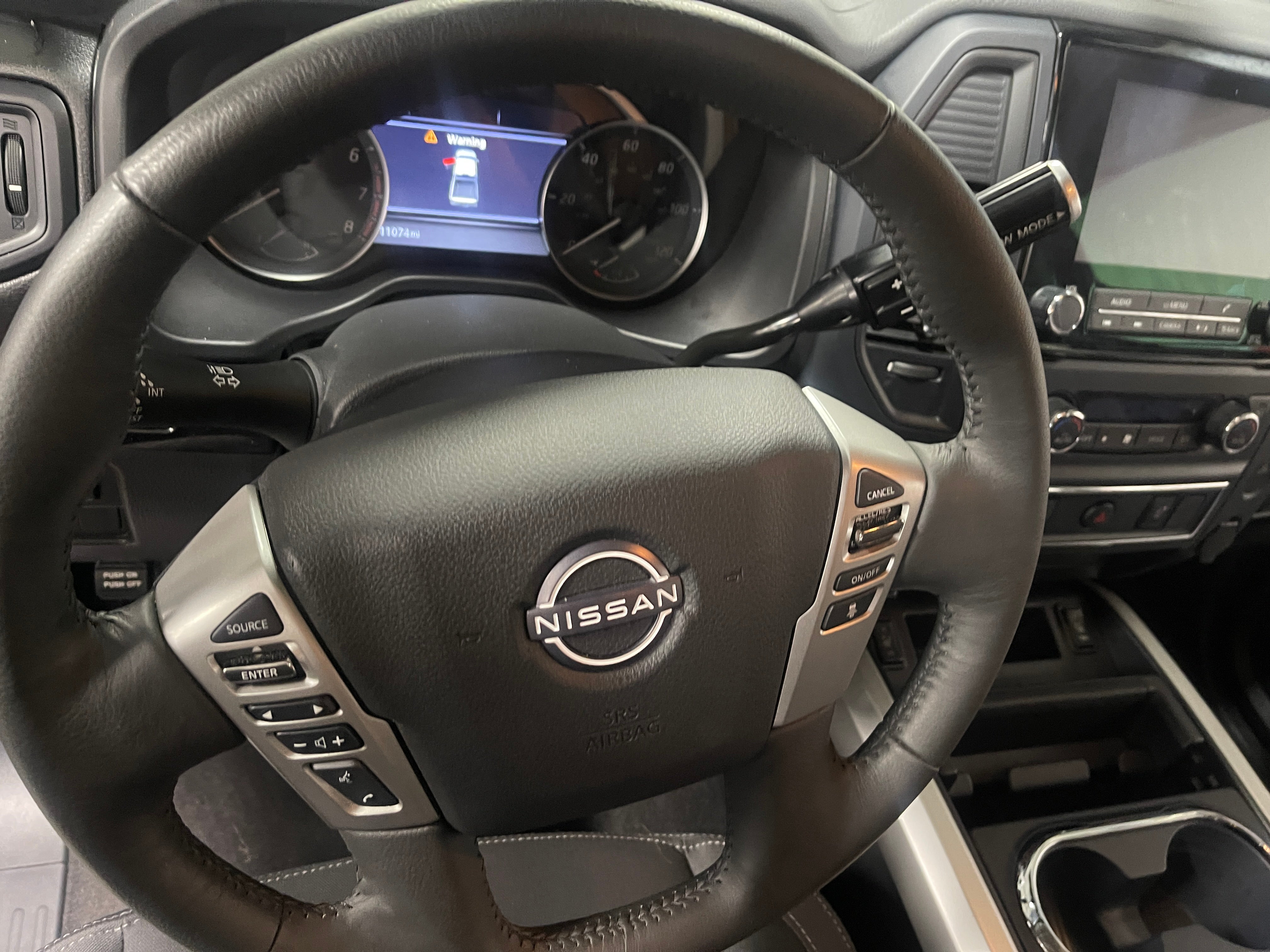 2024 Nissan Titan SV 5