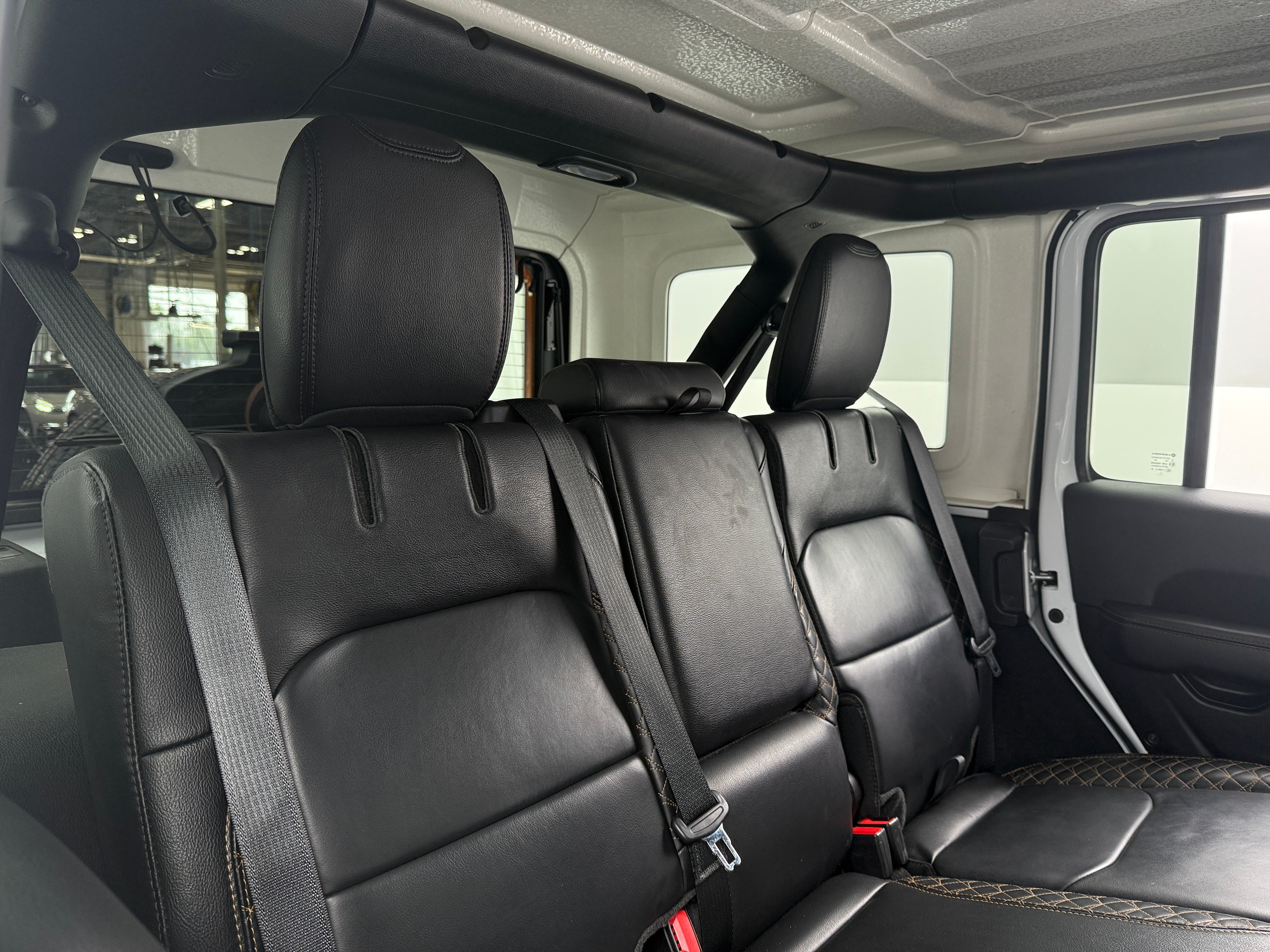2022 Jeep Wrangler Unlimited Altitude 5