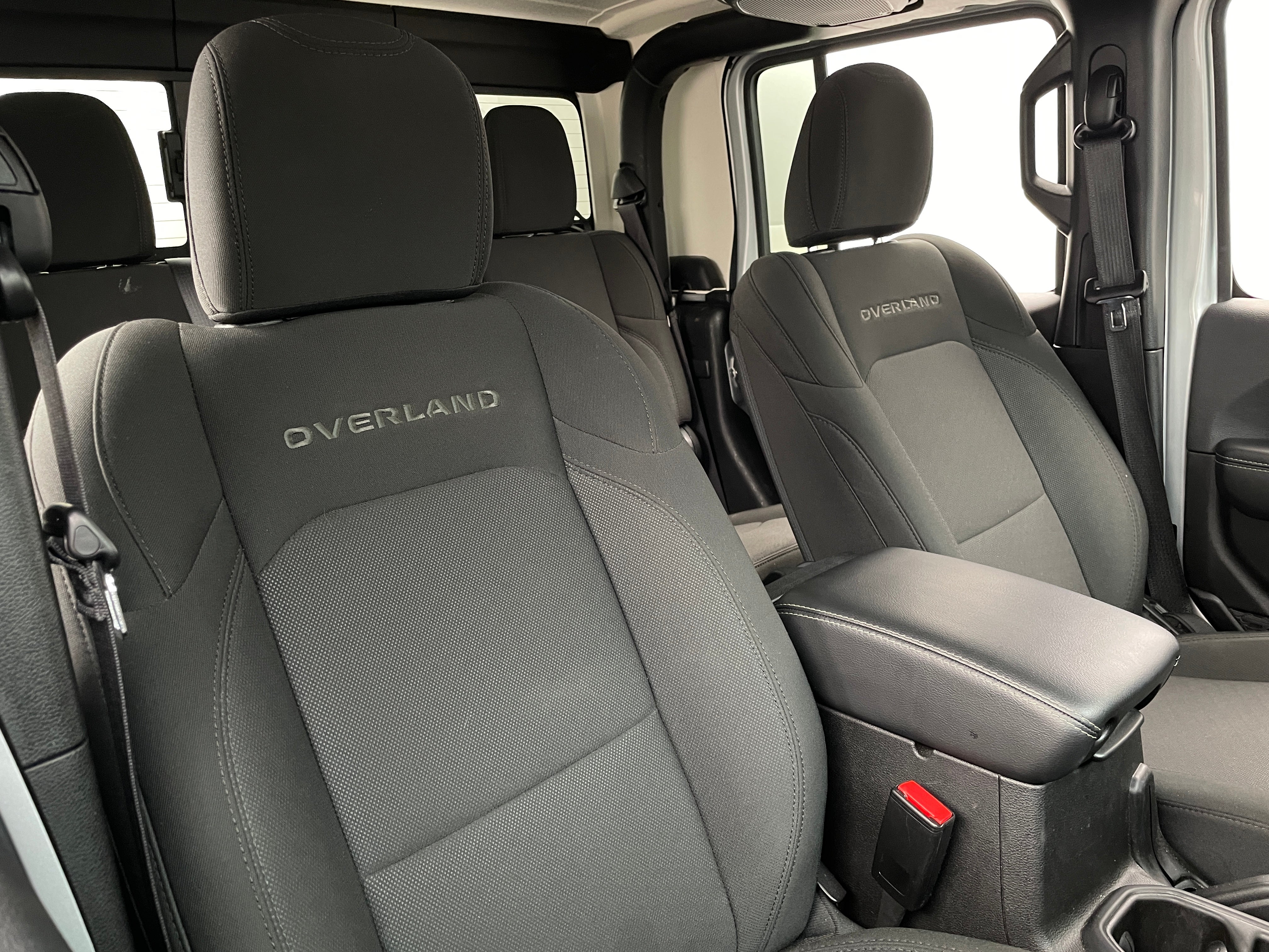 2023 Jeep Gladiator Overland 2