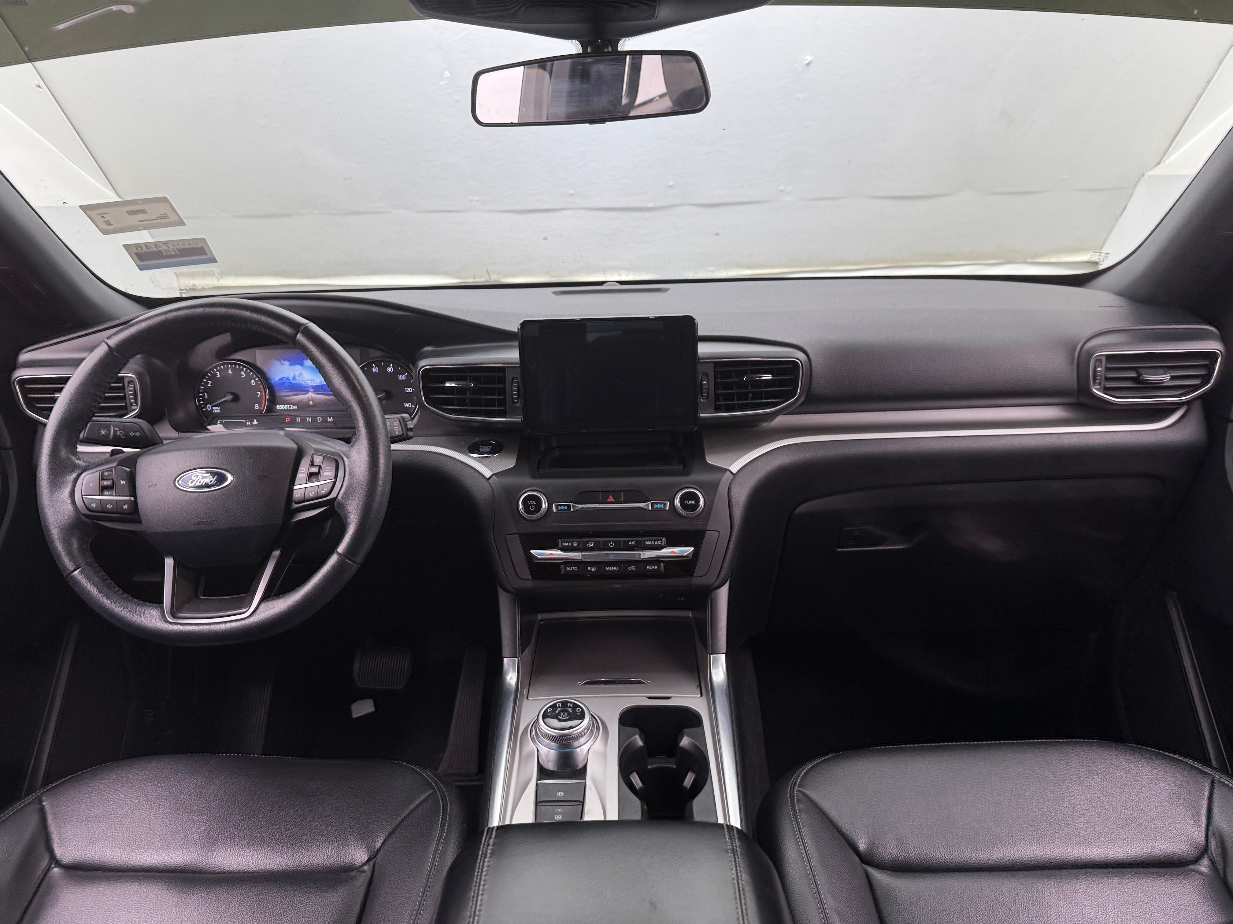2020 Ford Explorer XLT 2