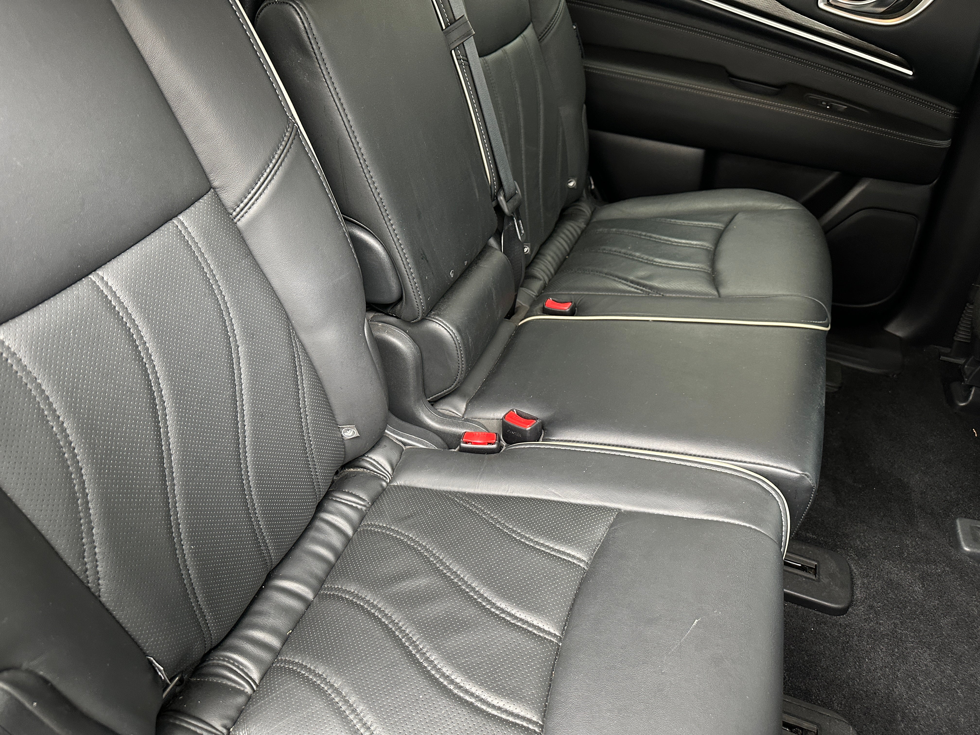 2019 INFINITI QX60 Luxe 5