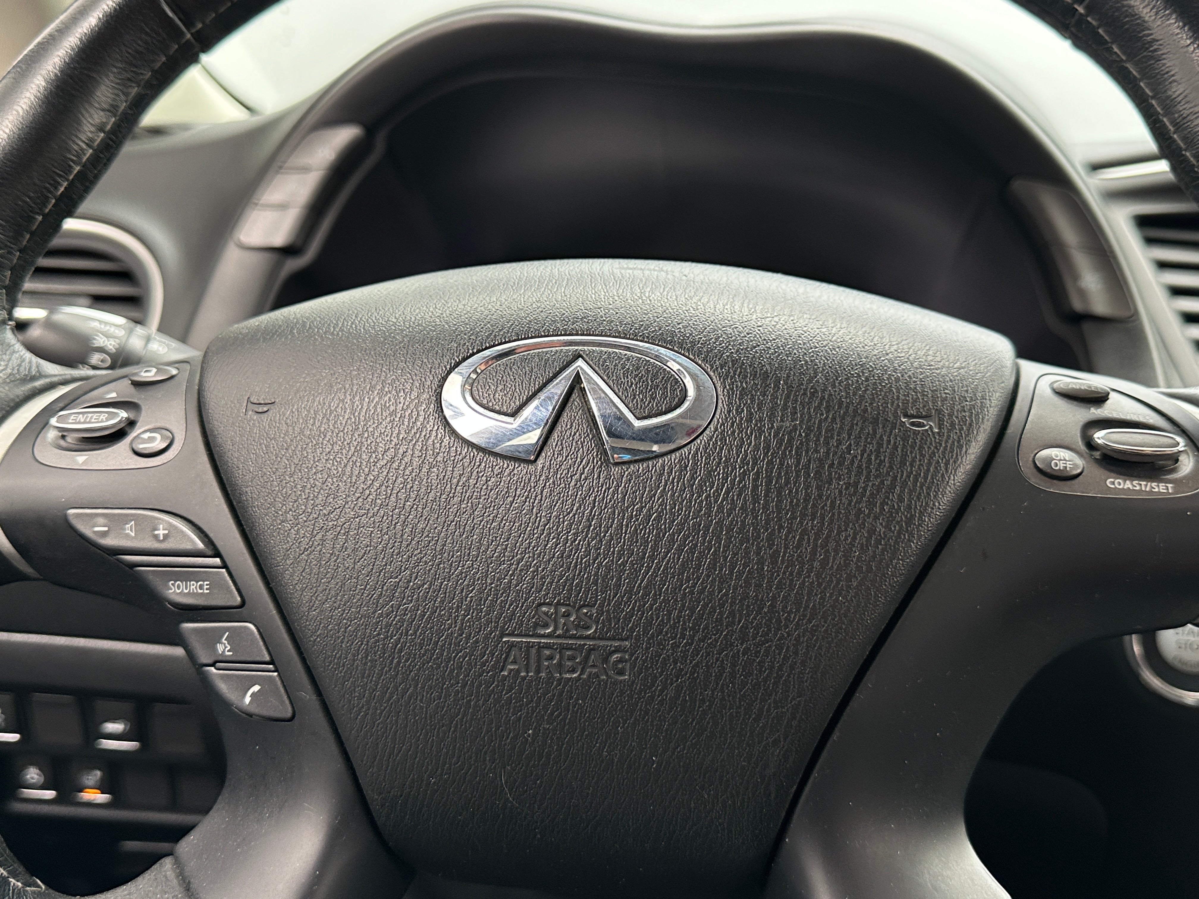 2019 INFINITI QX60 Luxe 4