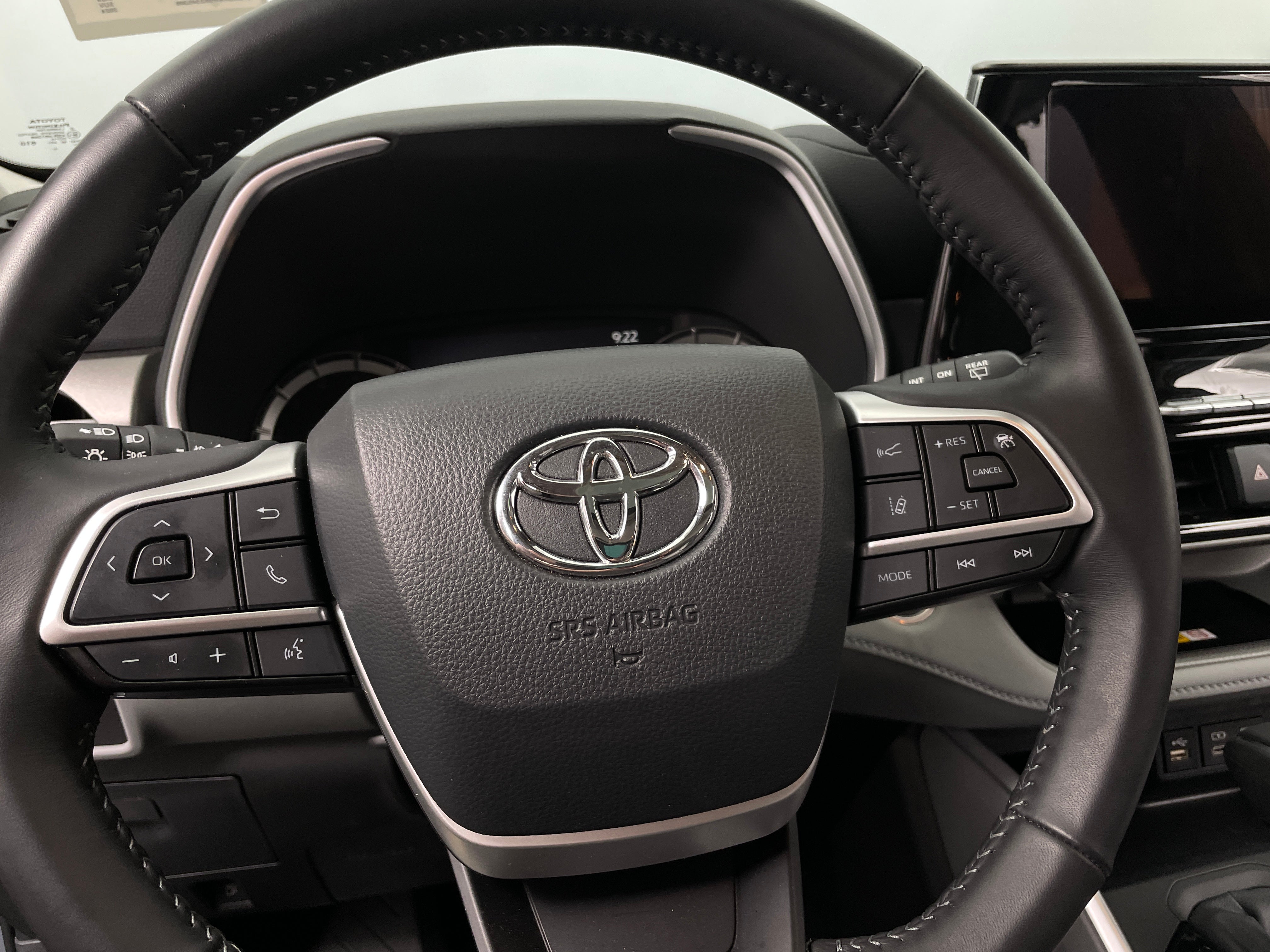 2024 Toyota Highlander XLE 4
