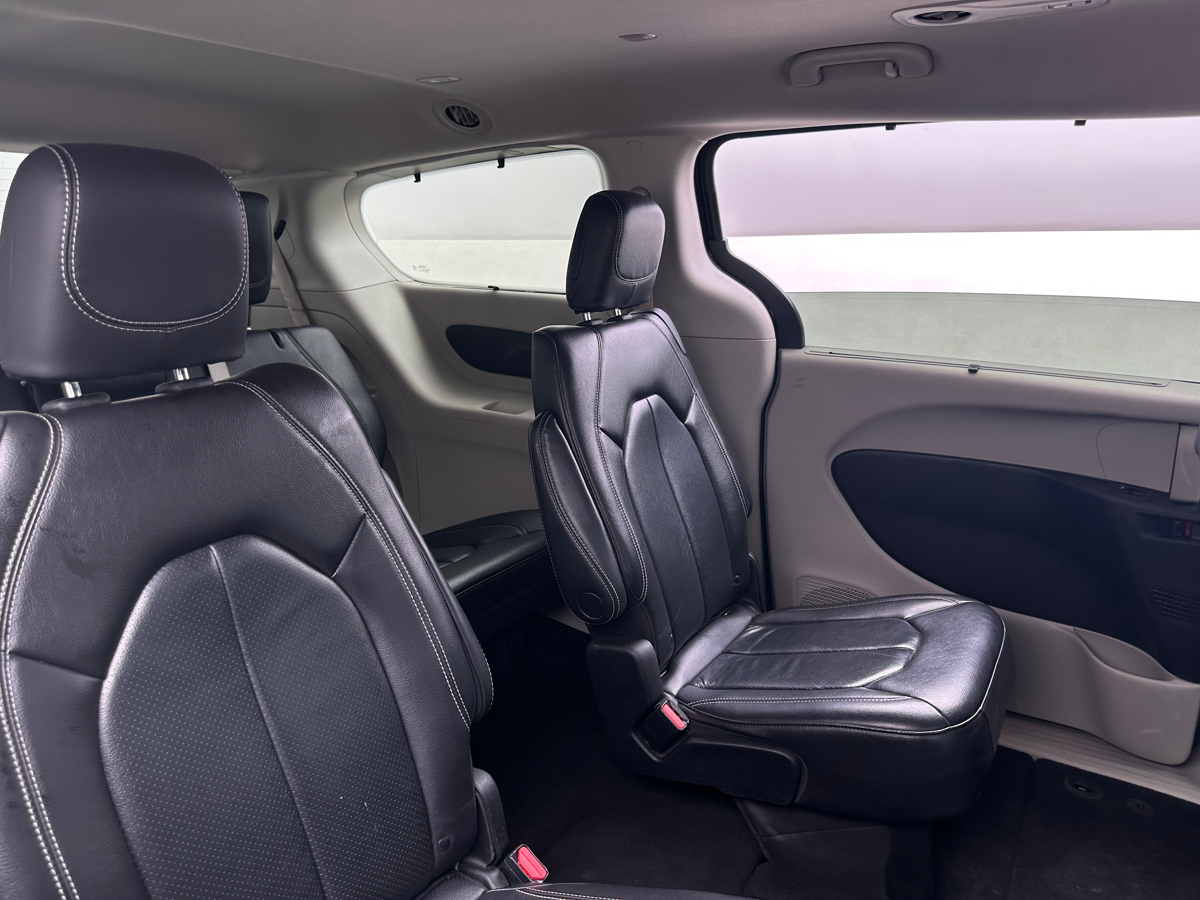 2022 Chrysler Pacifica Touring L 5