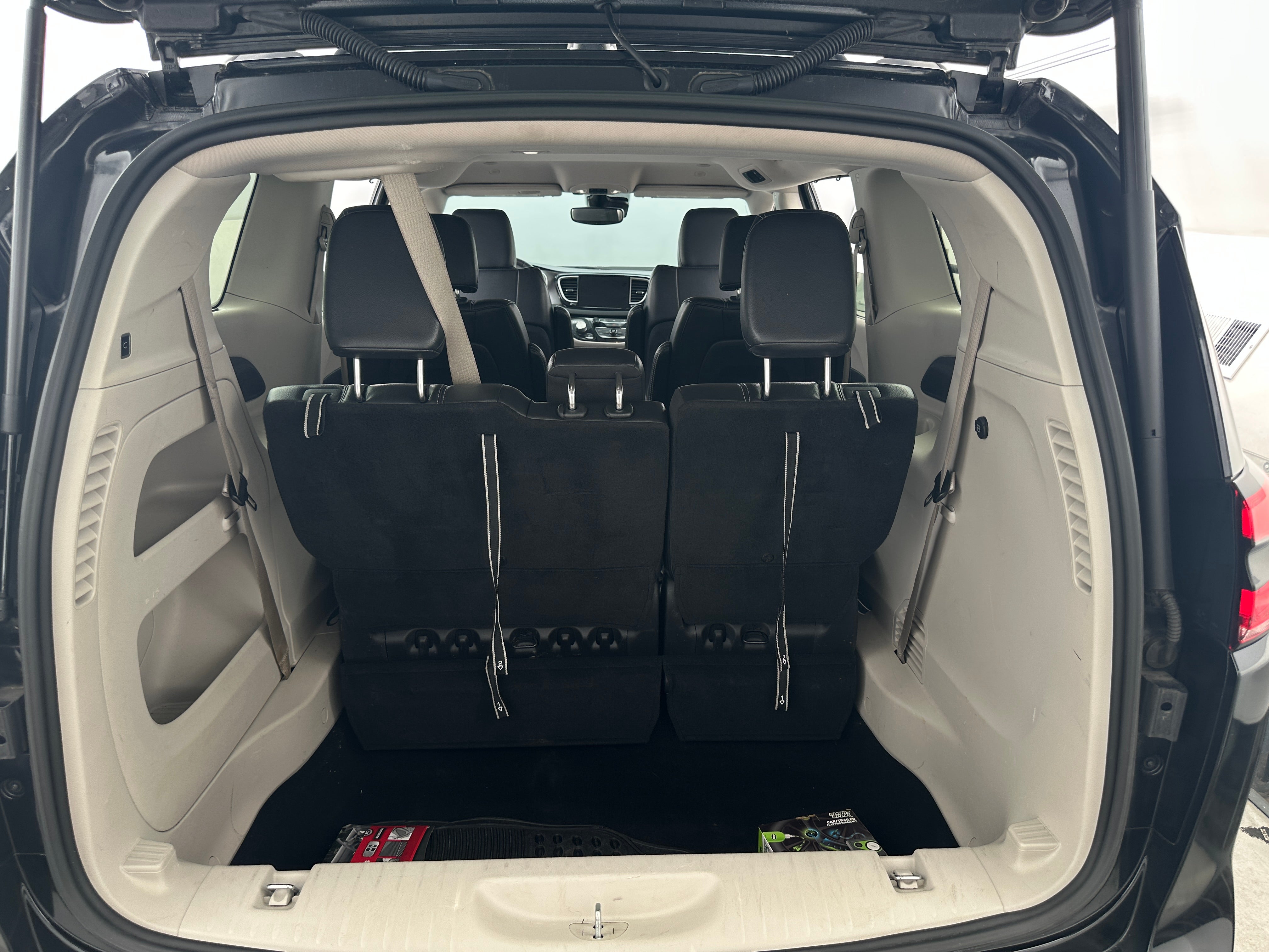2022 Chrysler Pacifica Touring L 6