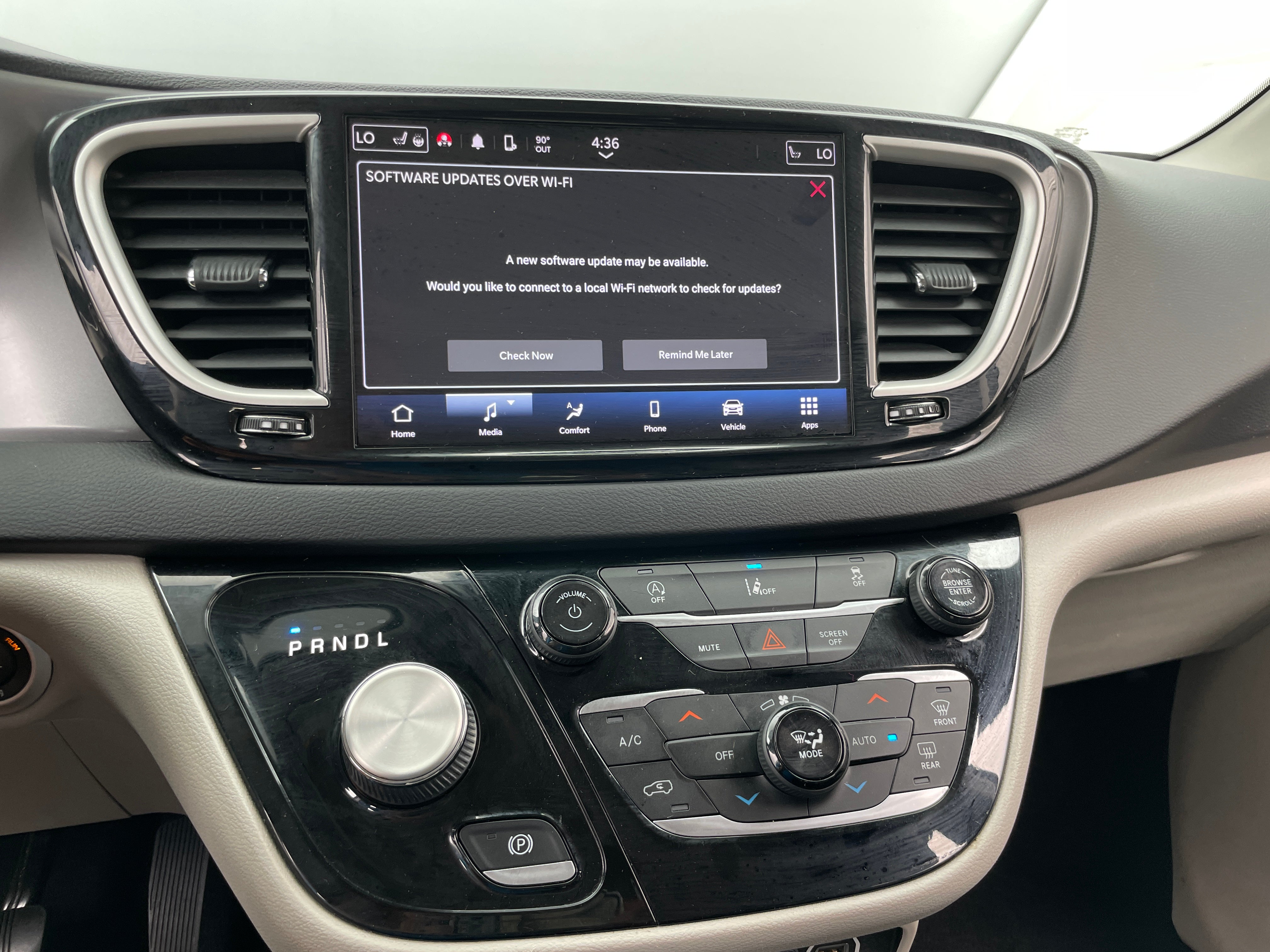 2022 Chrysler Pacifica Touring L 3
