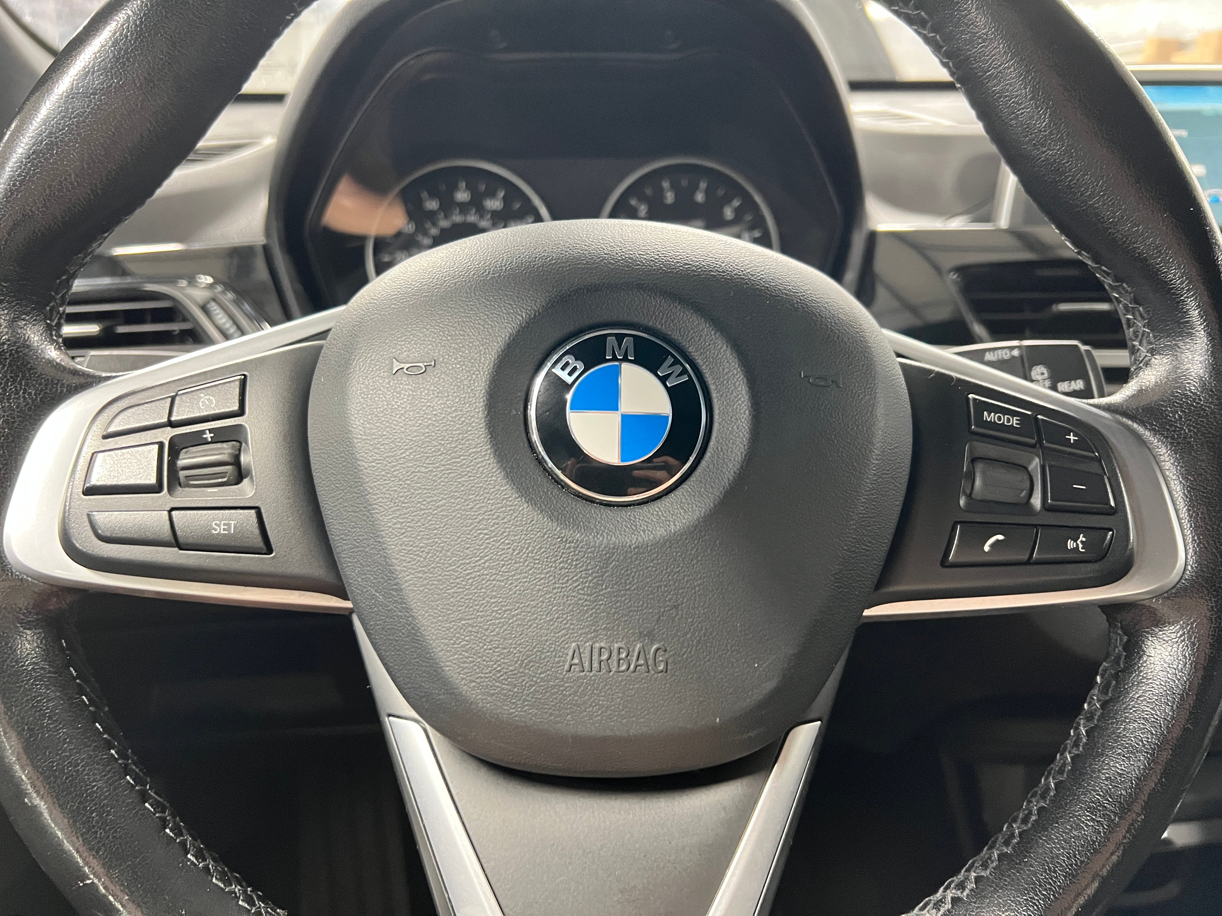 2017 BMW X1 xDrive28i 4