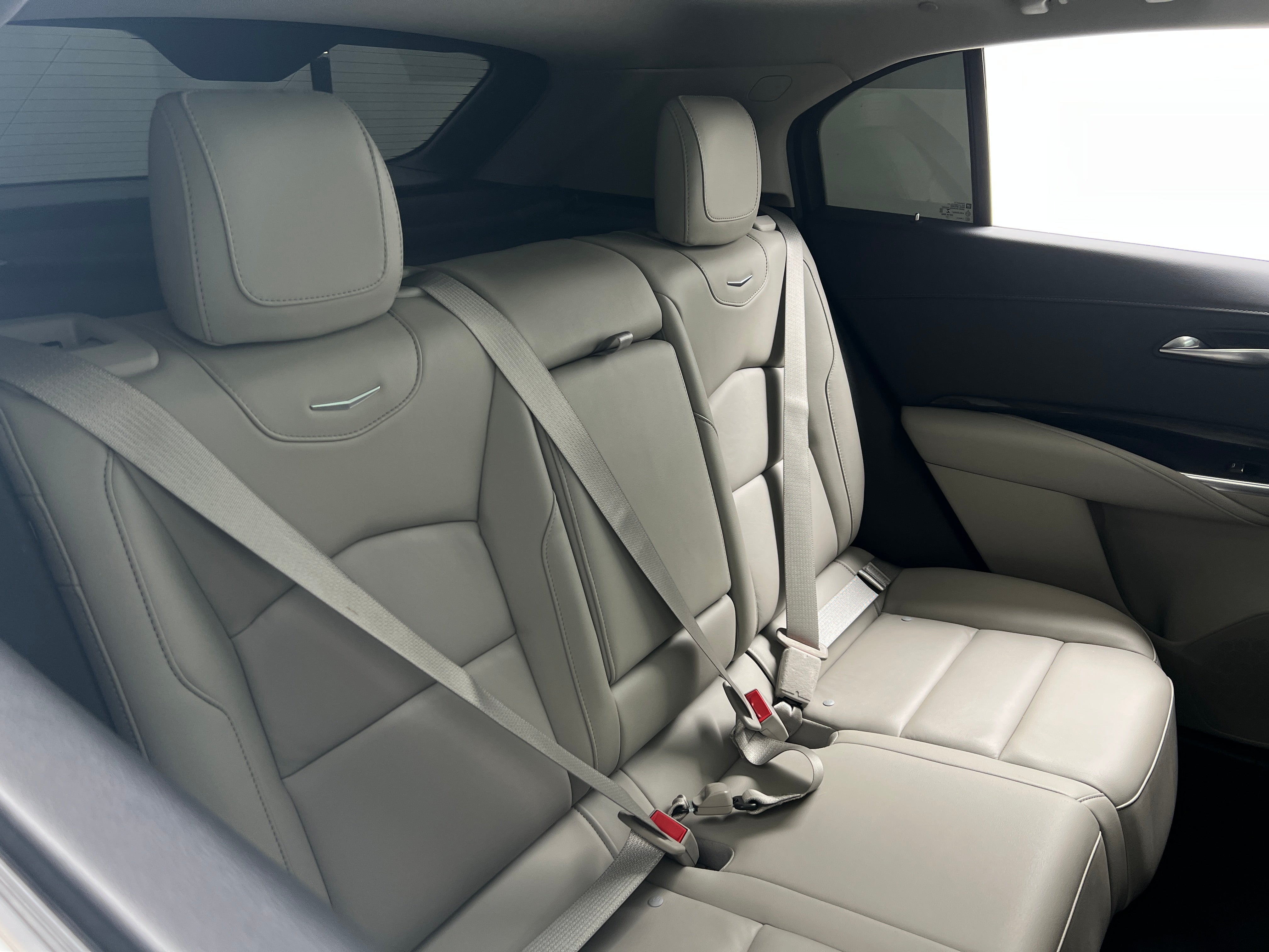 2022 Cadillac XT4 Premium Luxury 5