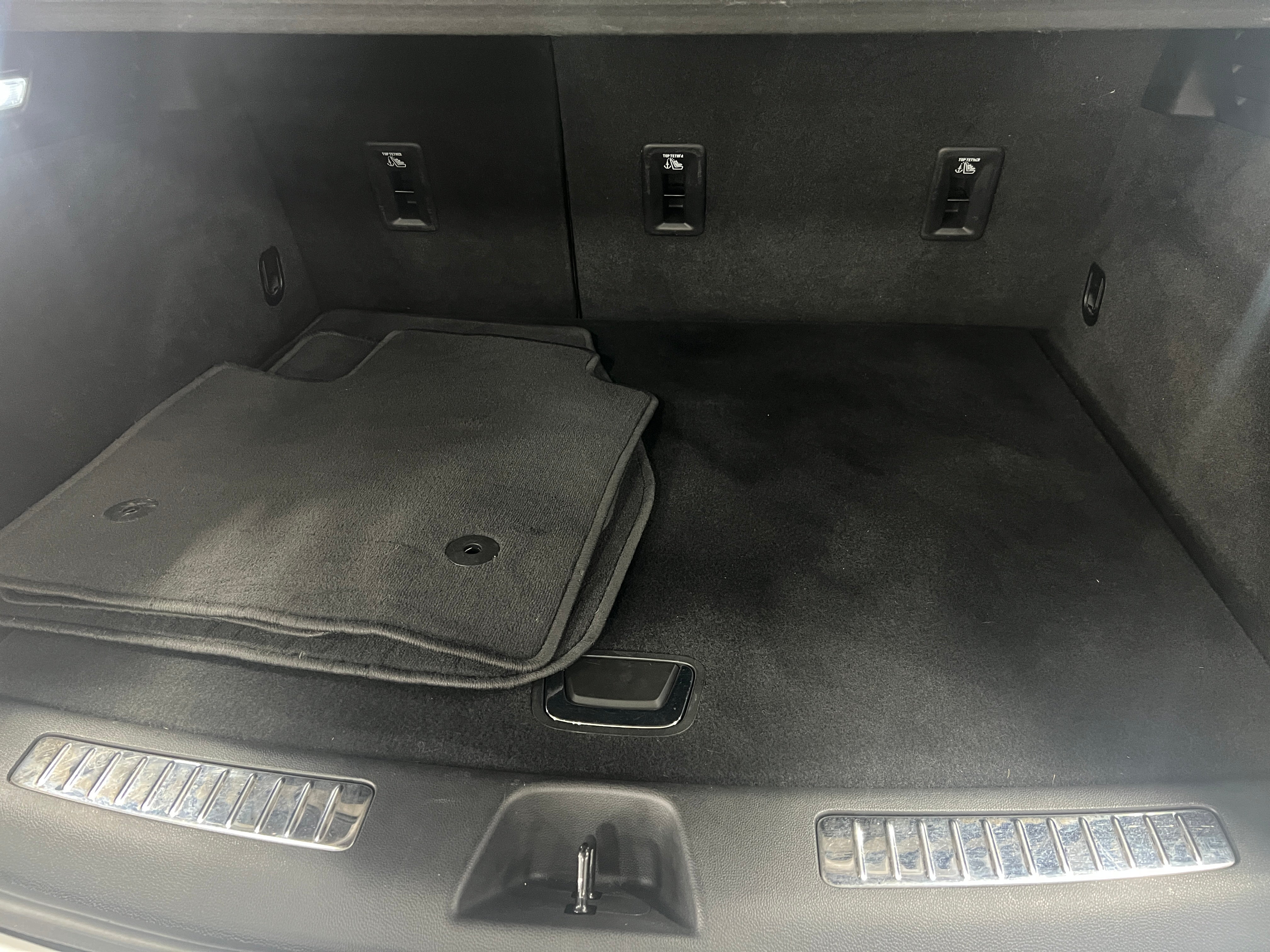 2022 Cadillac XT4 Premium Luxury 6