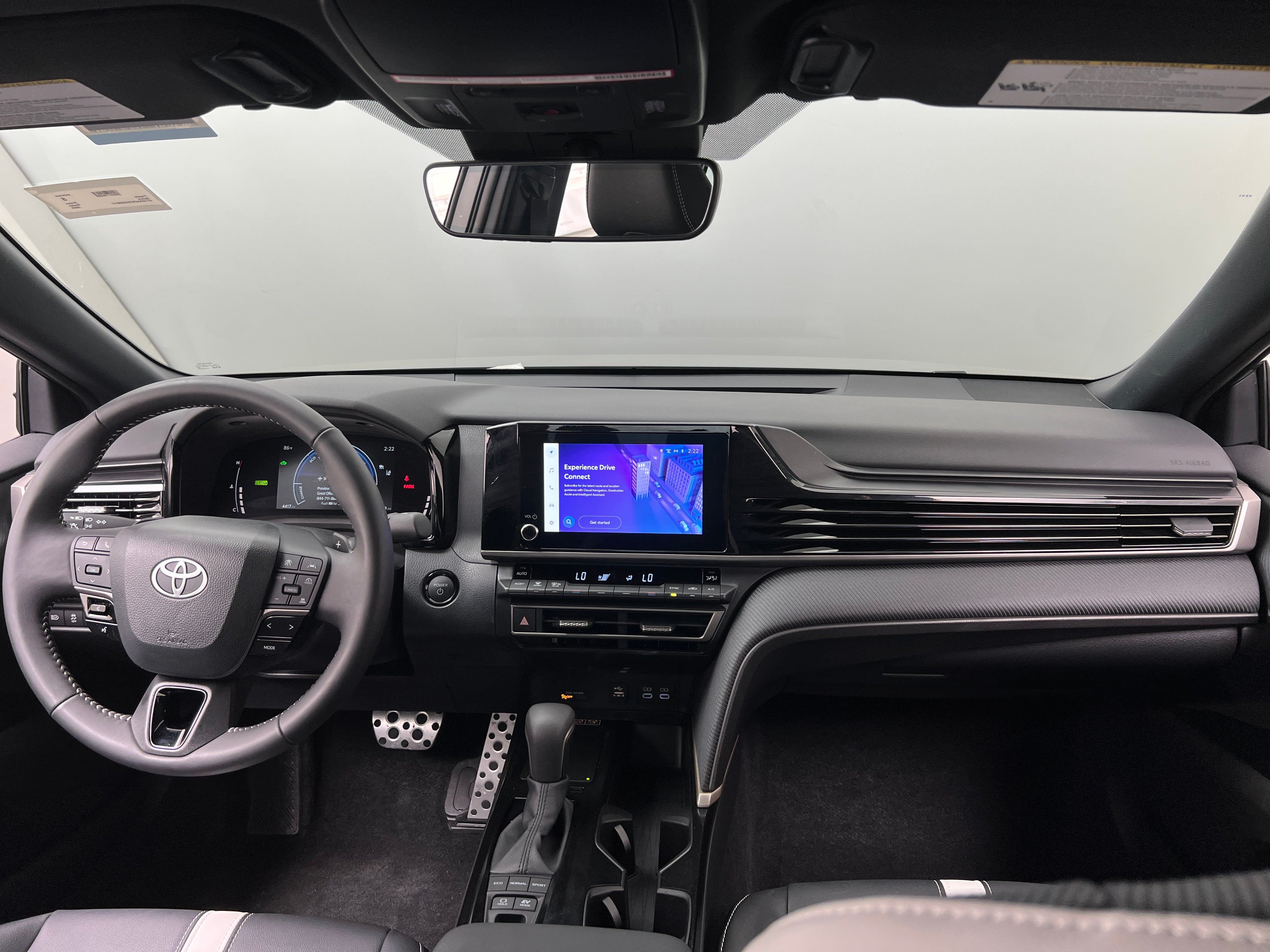 2025 Toyota Camry SE 3