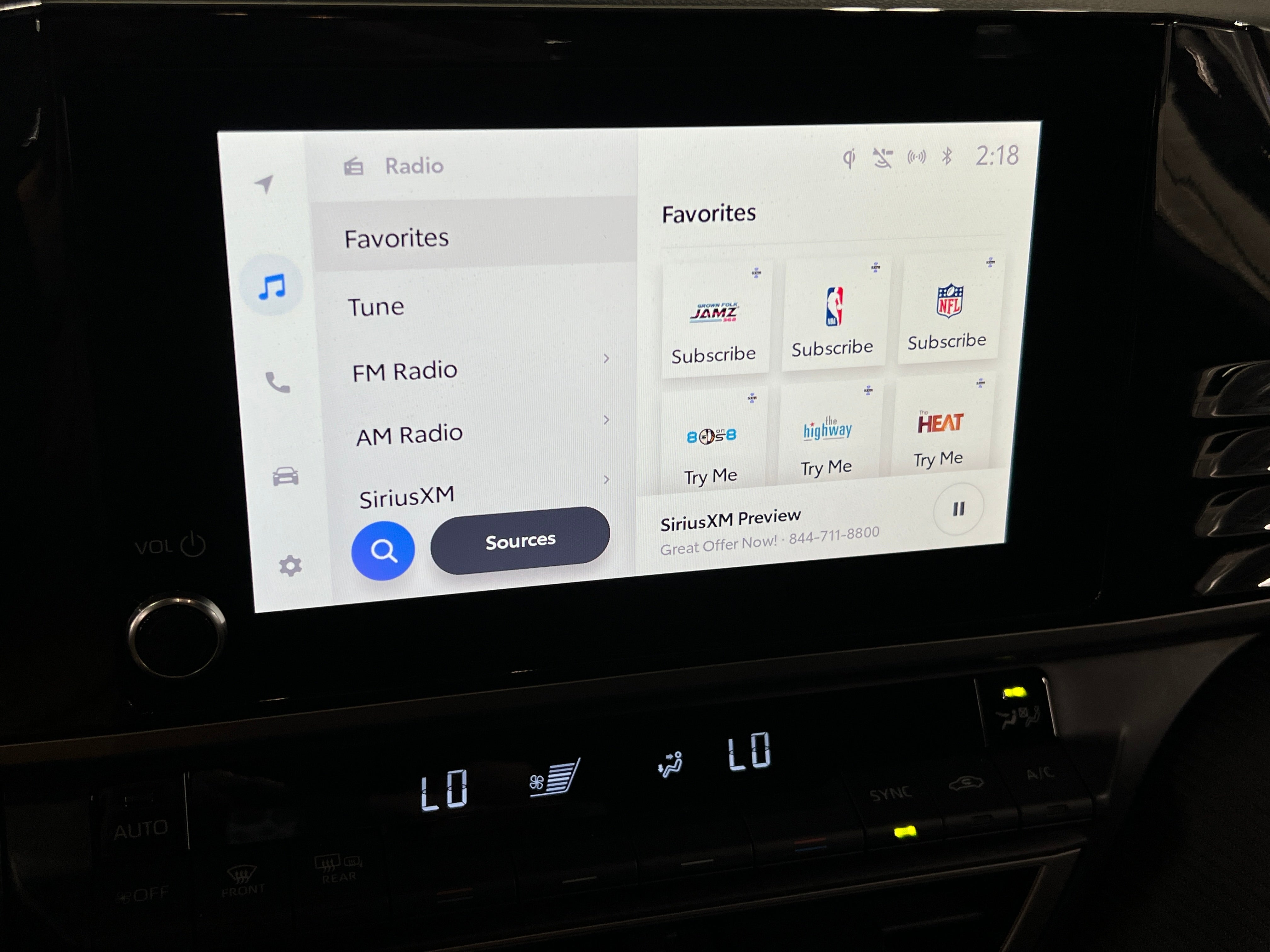 2025 Toyota Camry SE 4