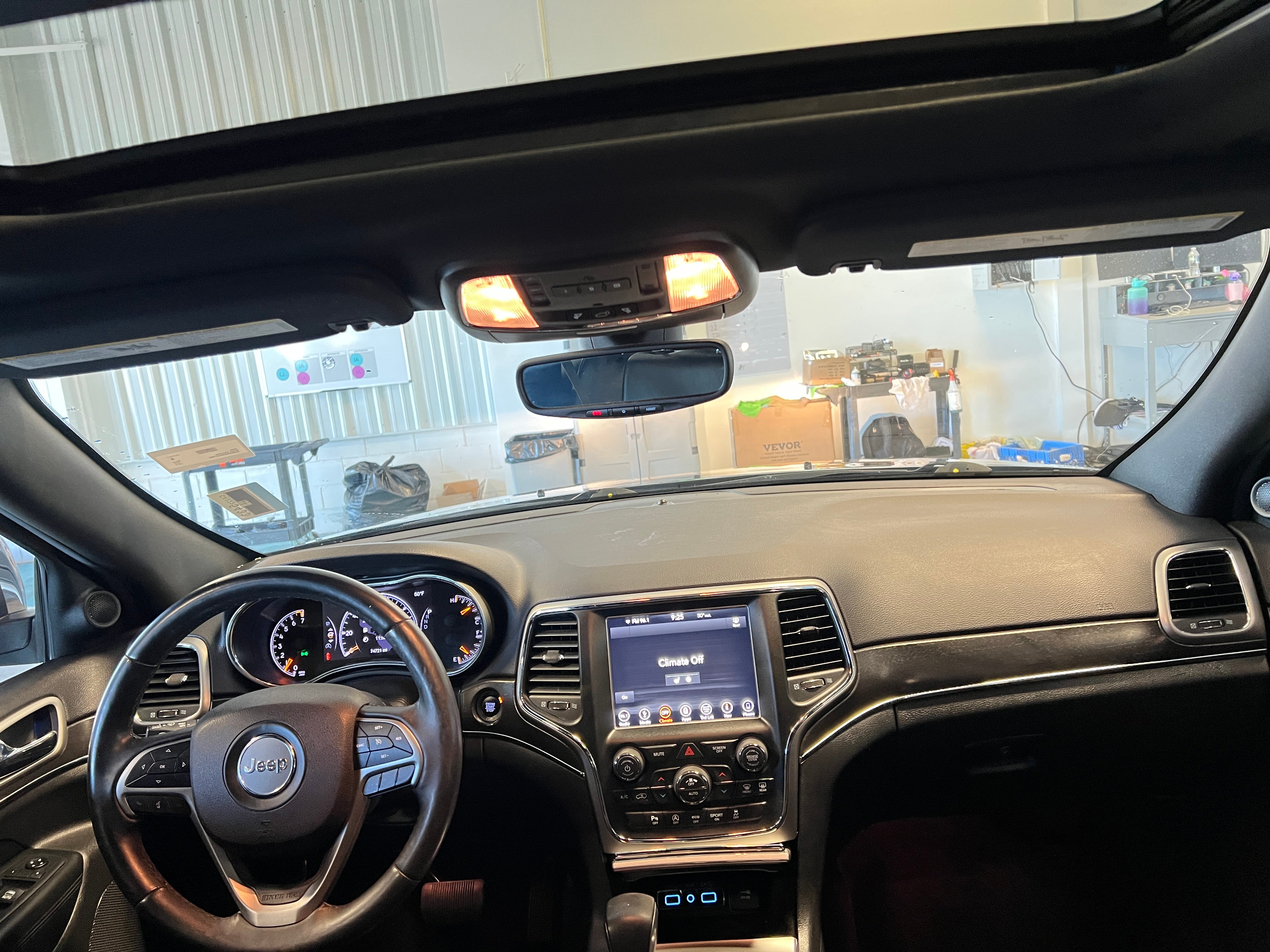 2018 Jeep Grand Cherokee Limited Edition 2