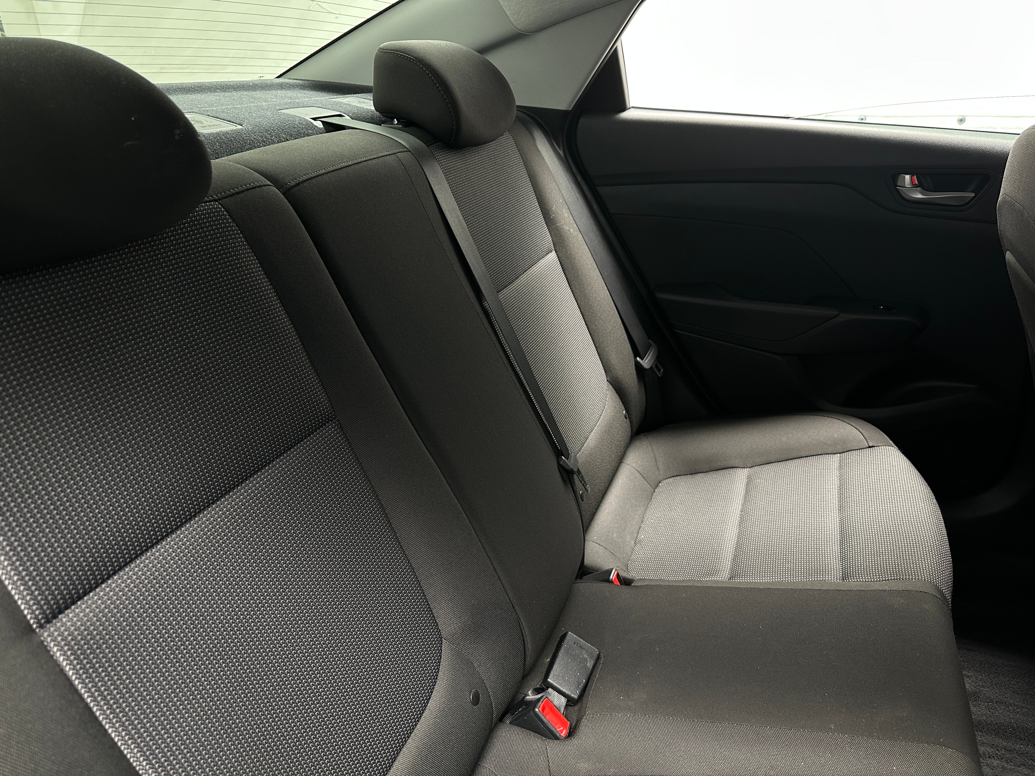 2022 Hyundai Accent SE 6