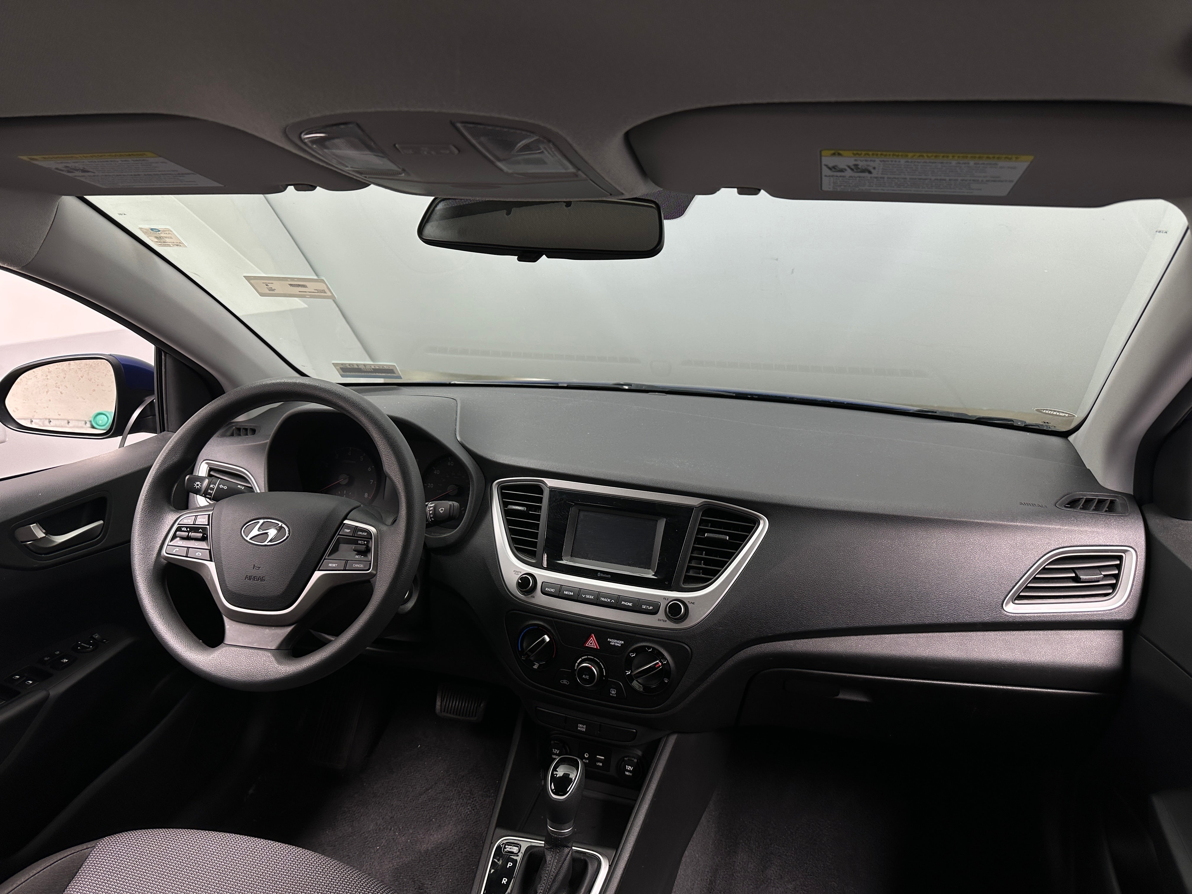 2022 Hyundai Accent SE 3