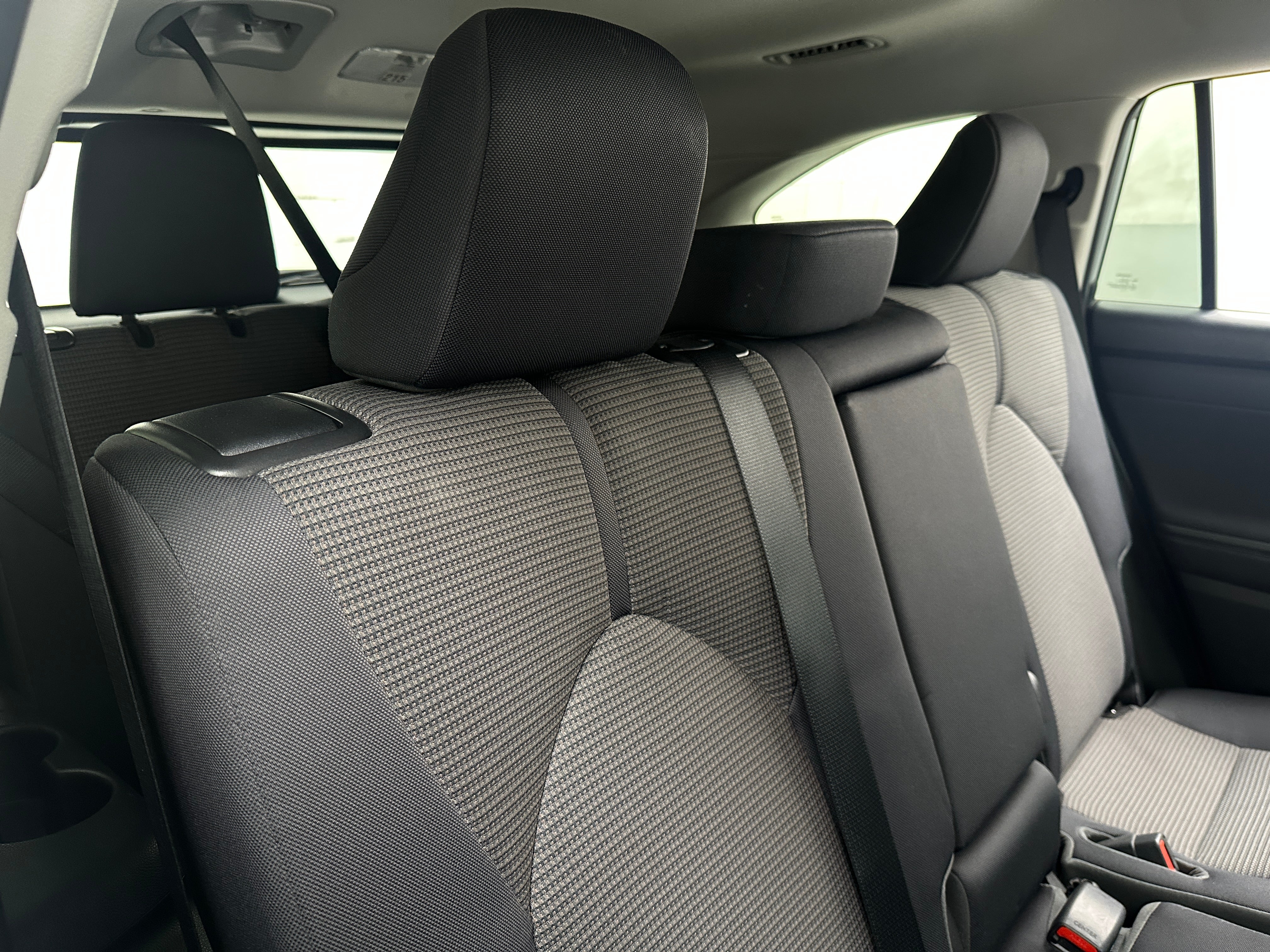 2023 Toyota Highlander LE 6