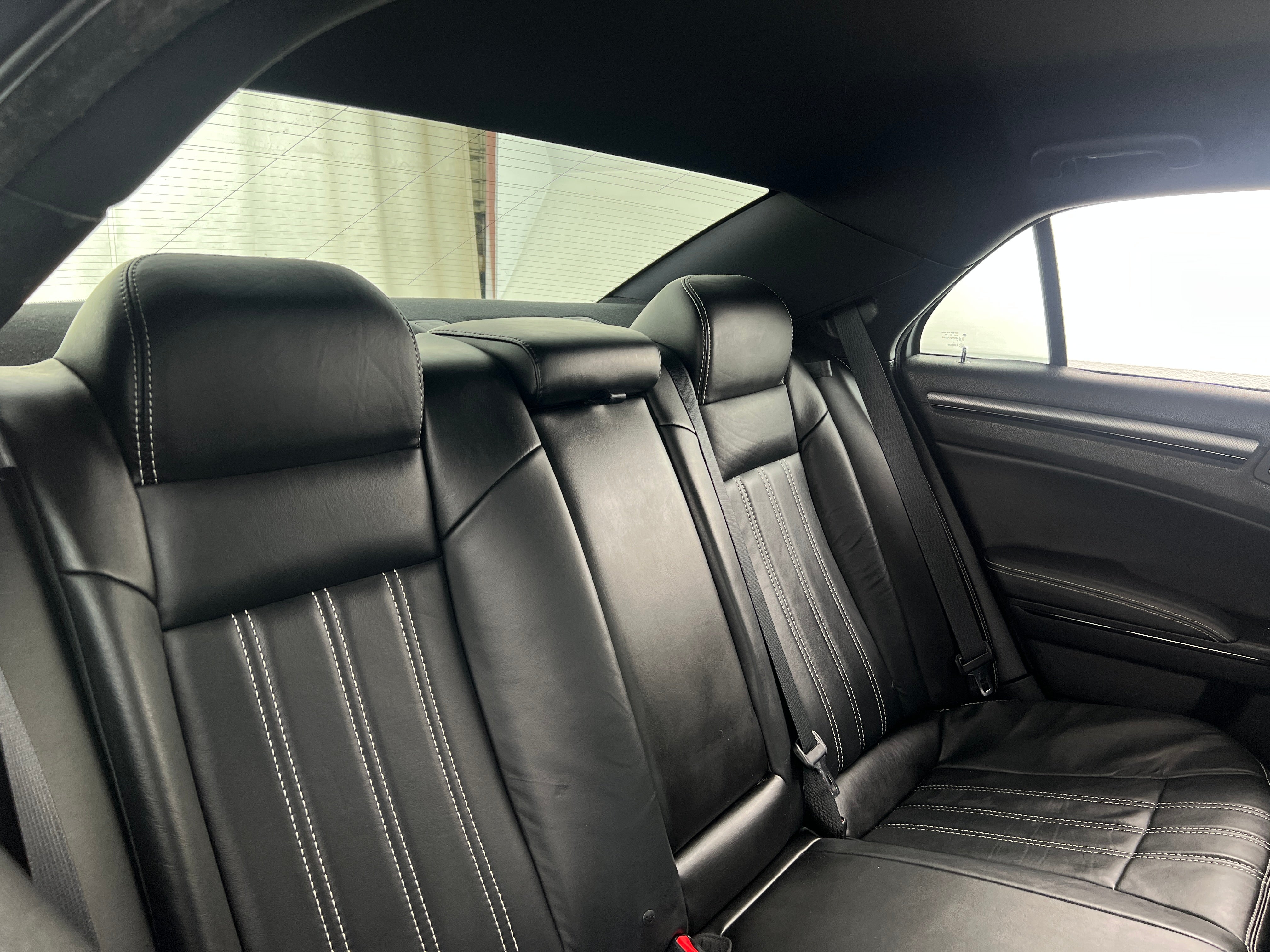 2016 Chrysler 300 S 5