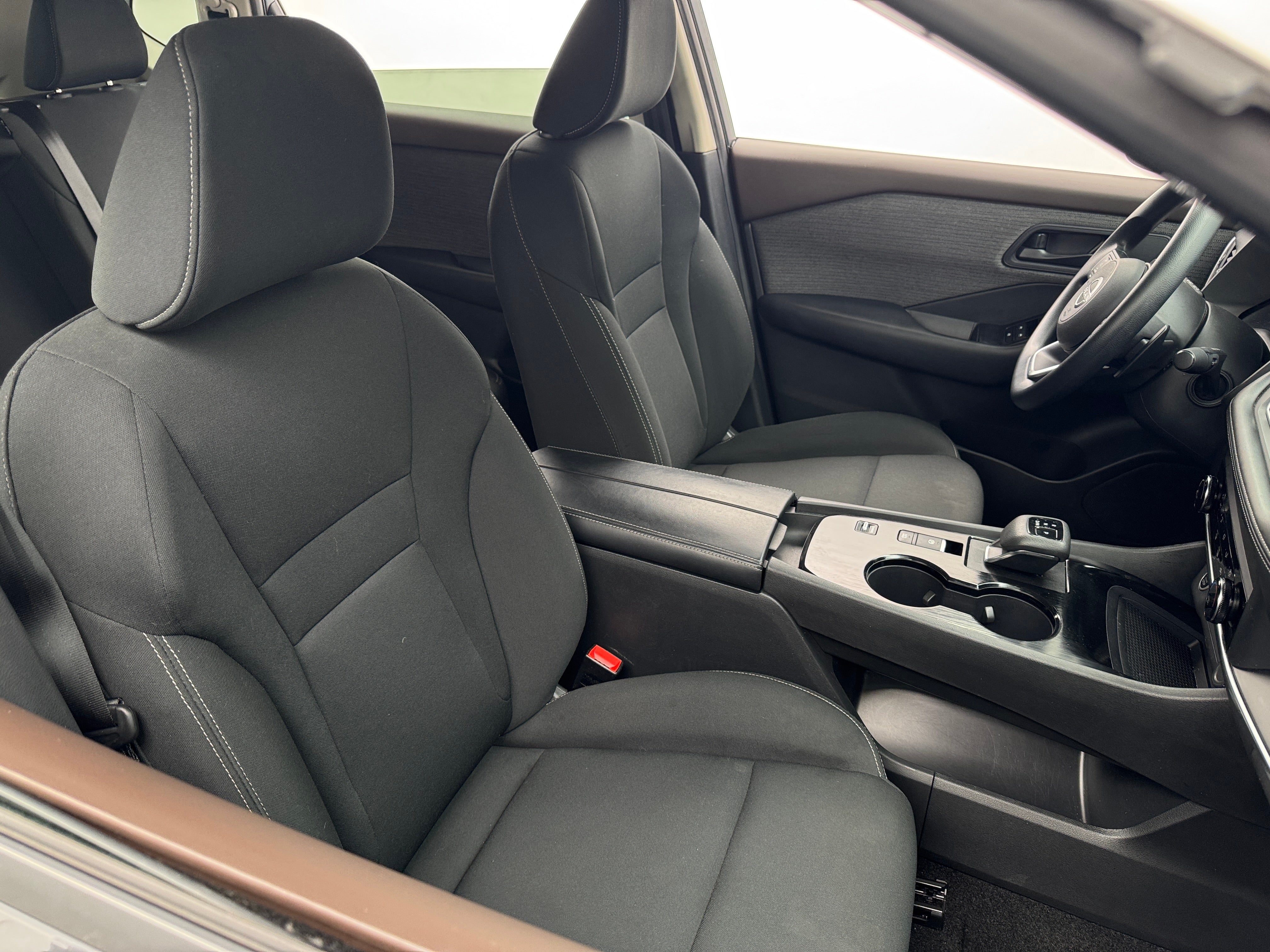2023 Nissan Rogue S 2