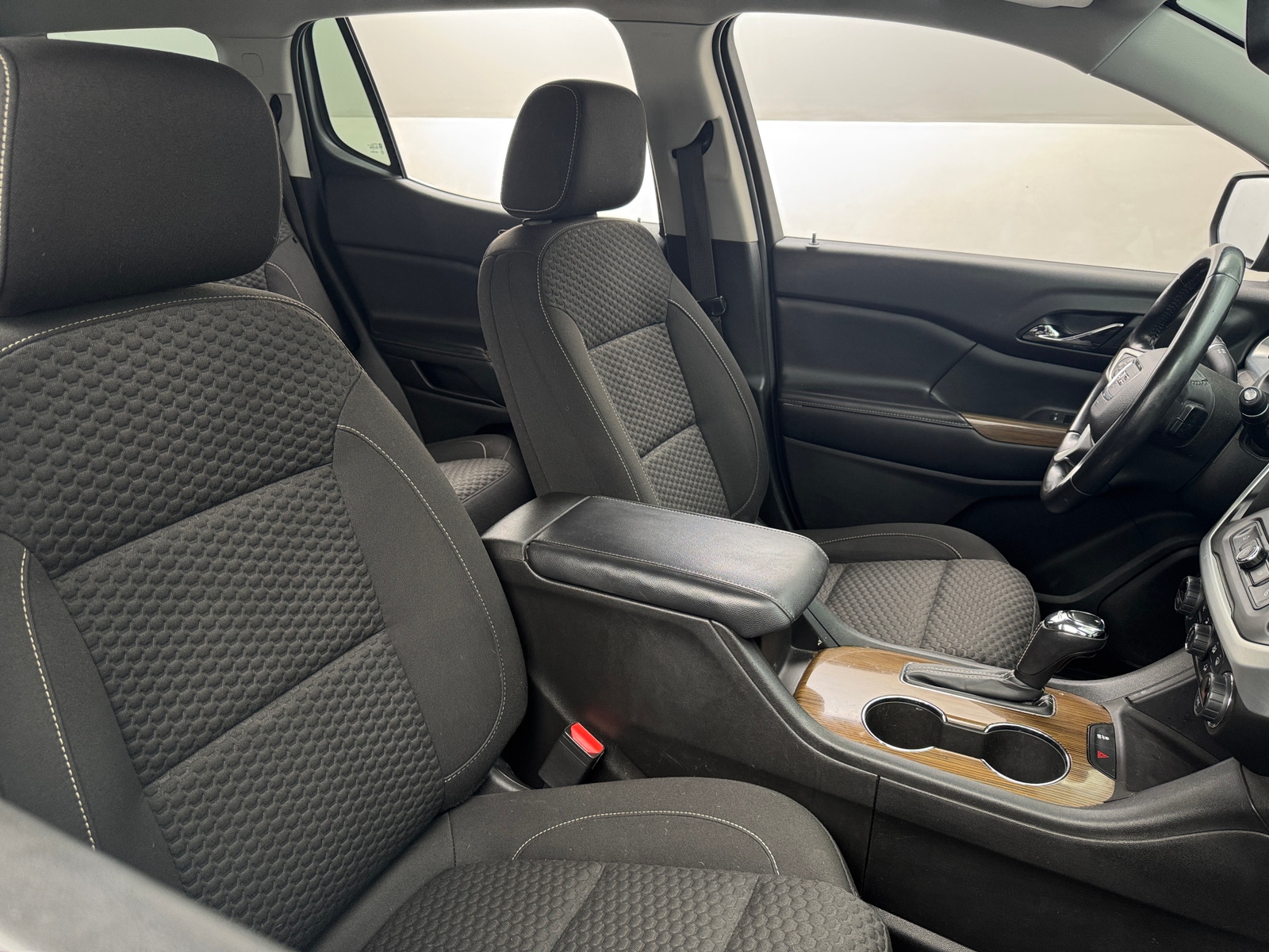 Thumbnail: 2018 GMC Acadia - 2