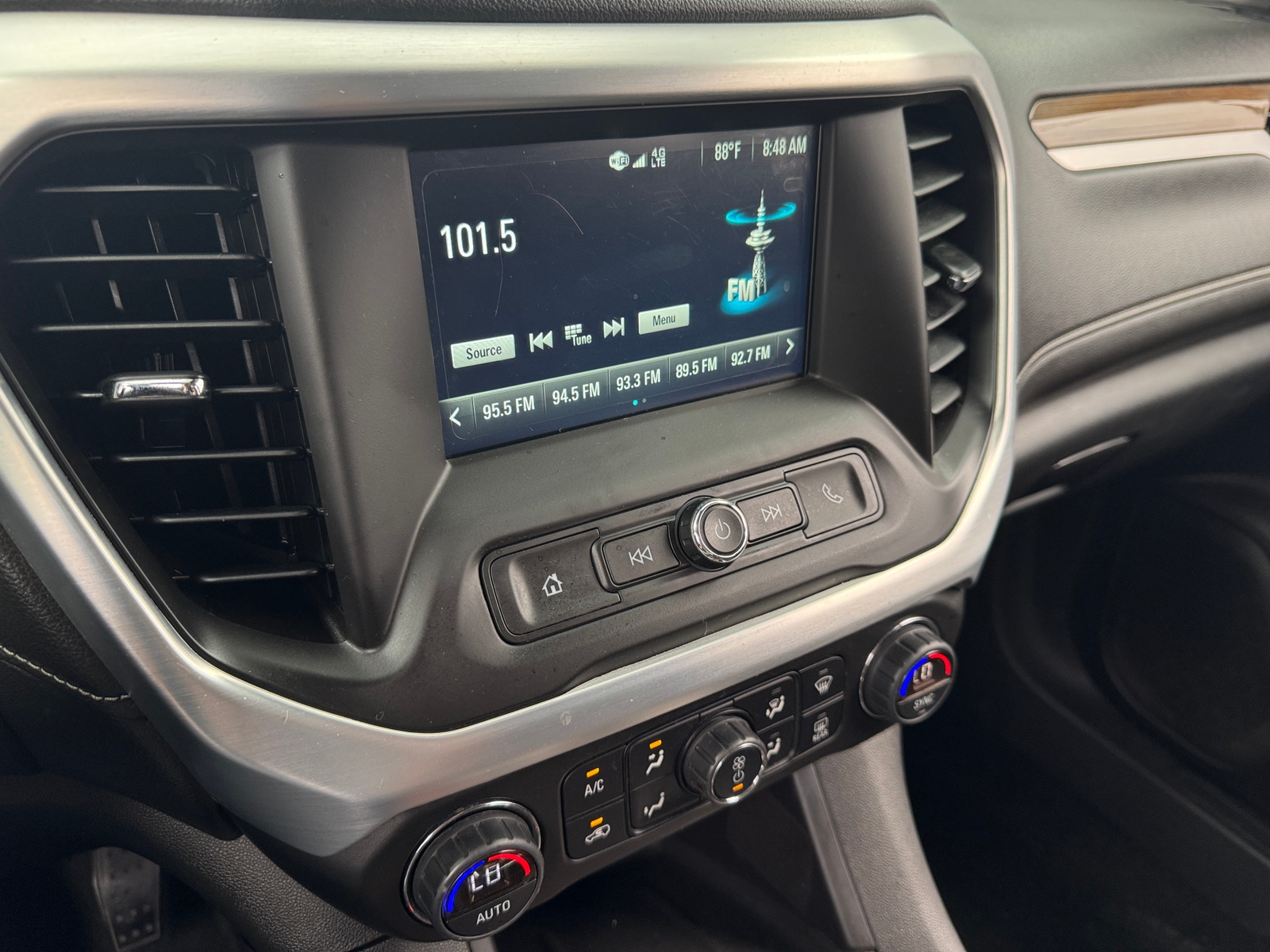 Thumbnail: 2018 GMC Acadia - 4