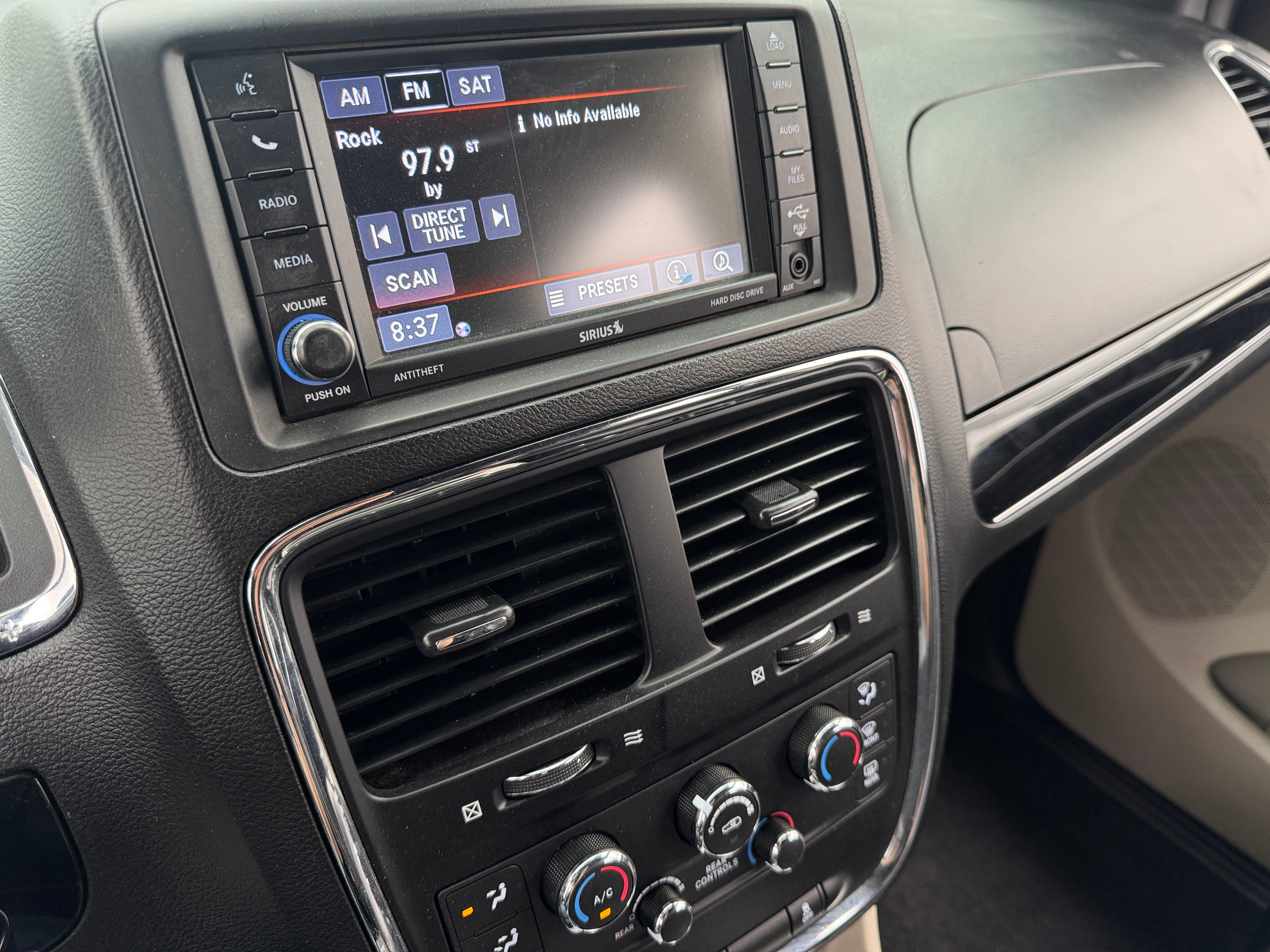 2020 Dodge Grand Caravan SXT 4