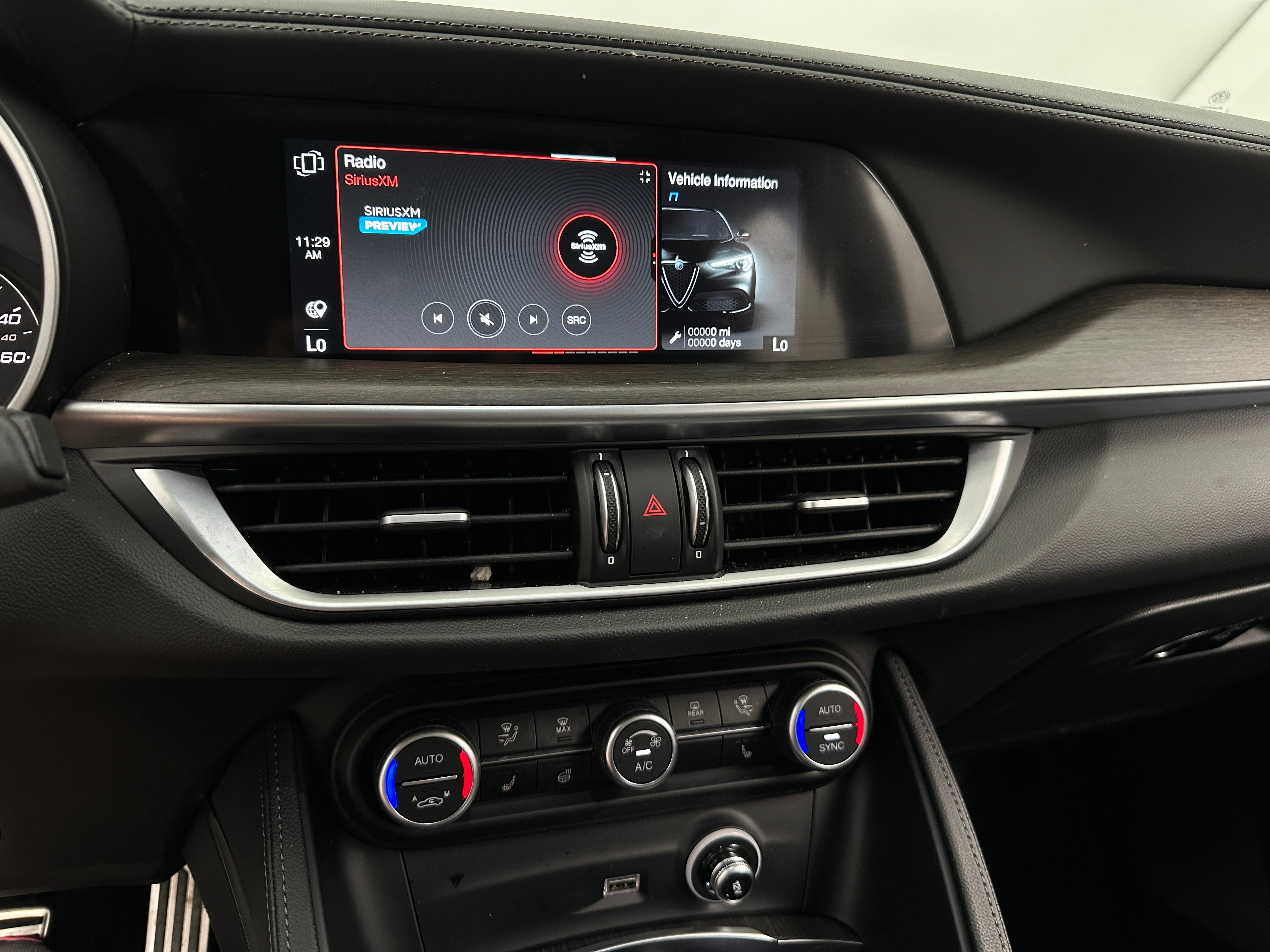 2022 Alfa Romeo Stelvio Ti 3