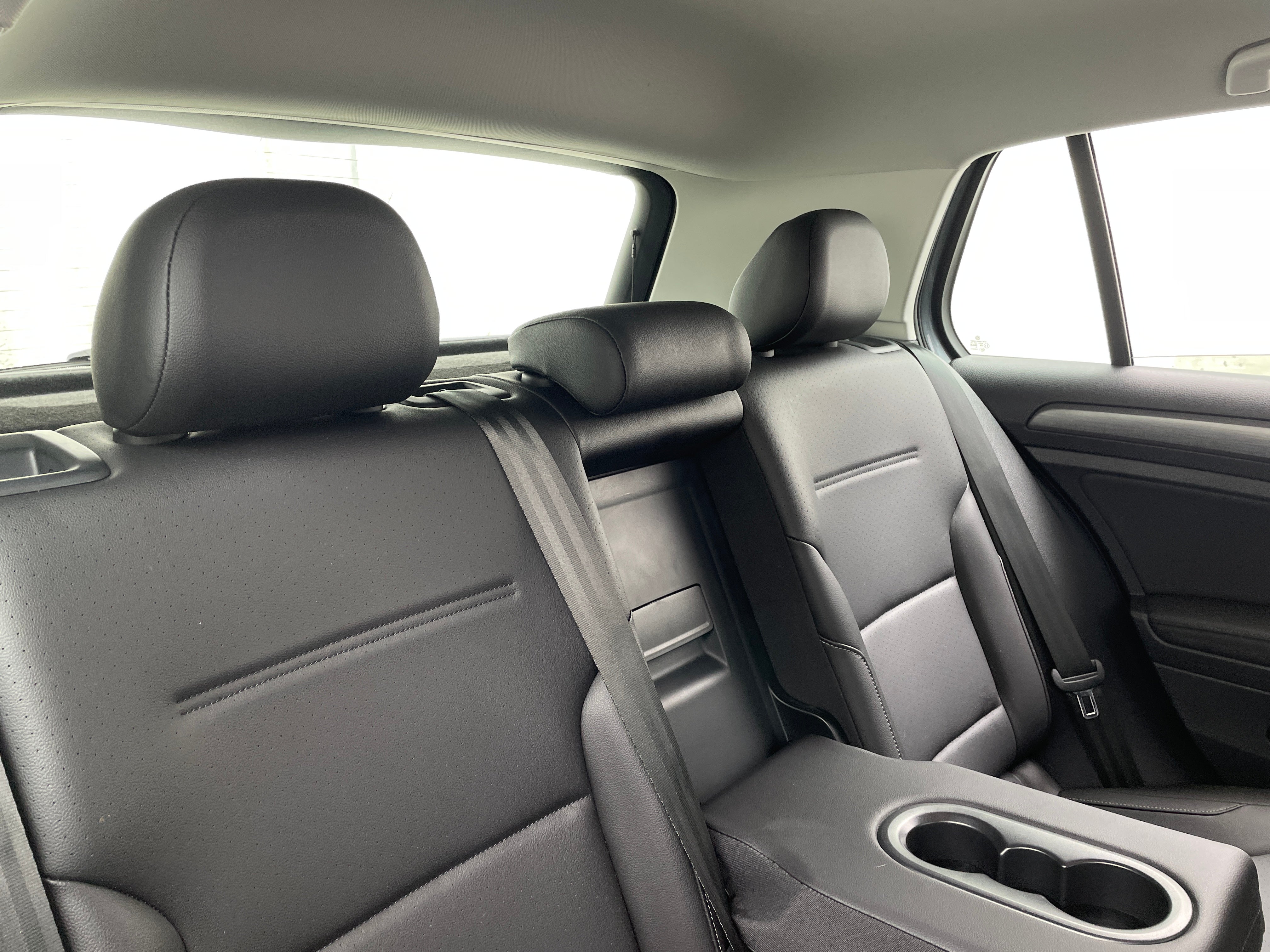 2021 Volkswagen Golf S 5