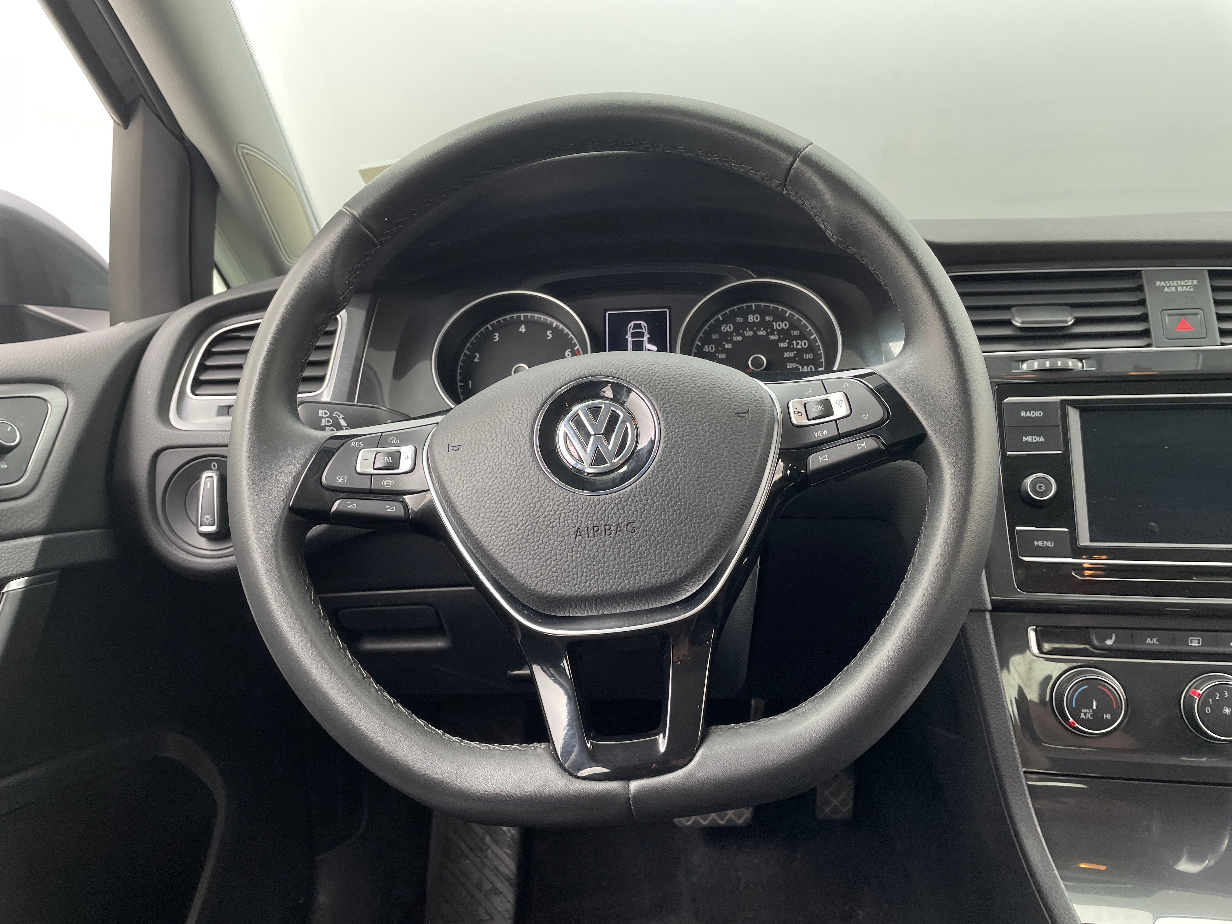2021 Volkswagen Golf S 4