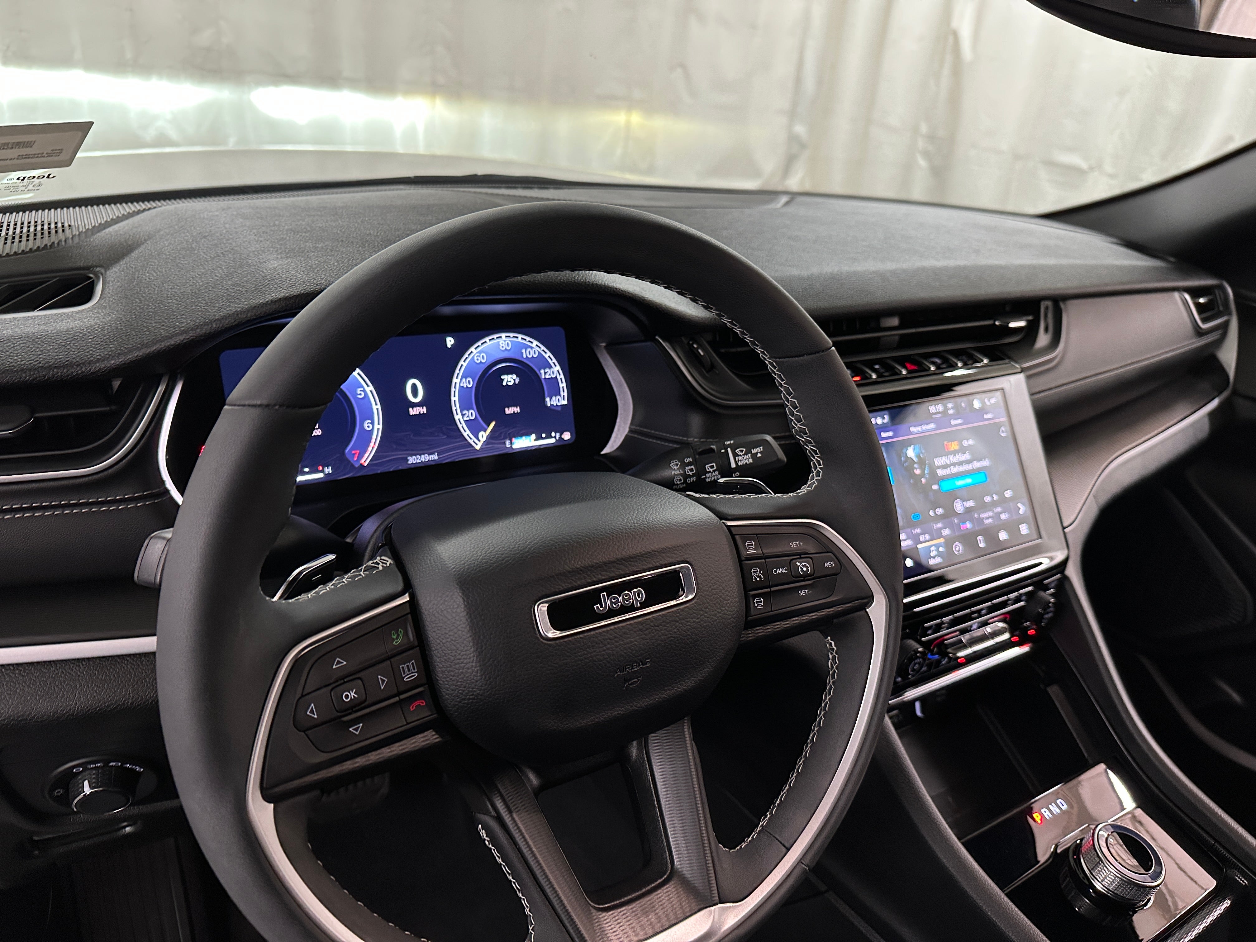 2024 Jeep Grand Cherokee Altitude 2