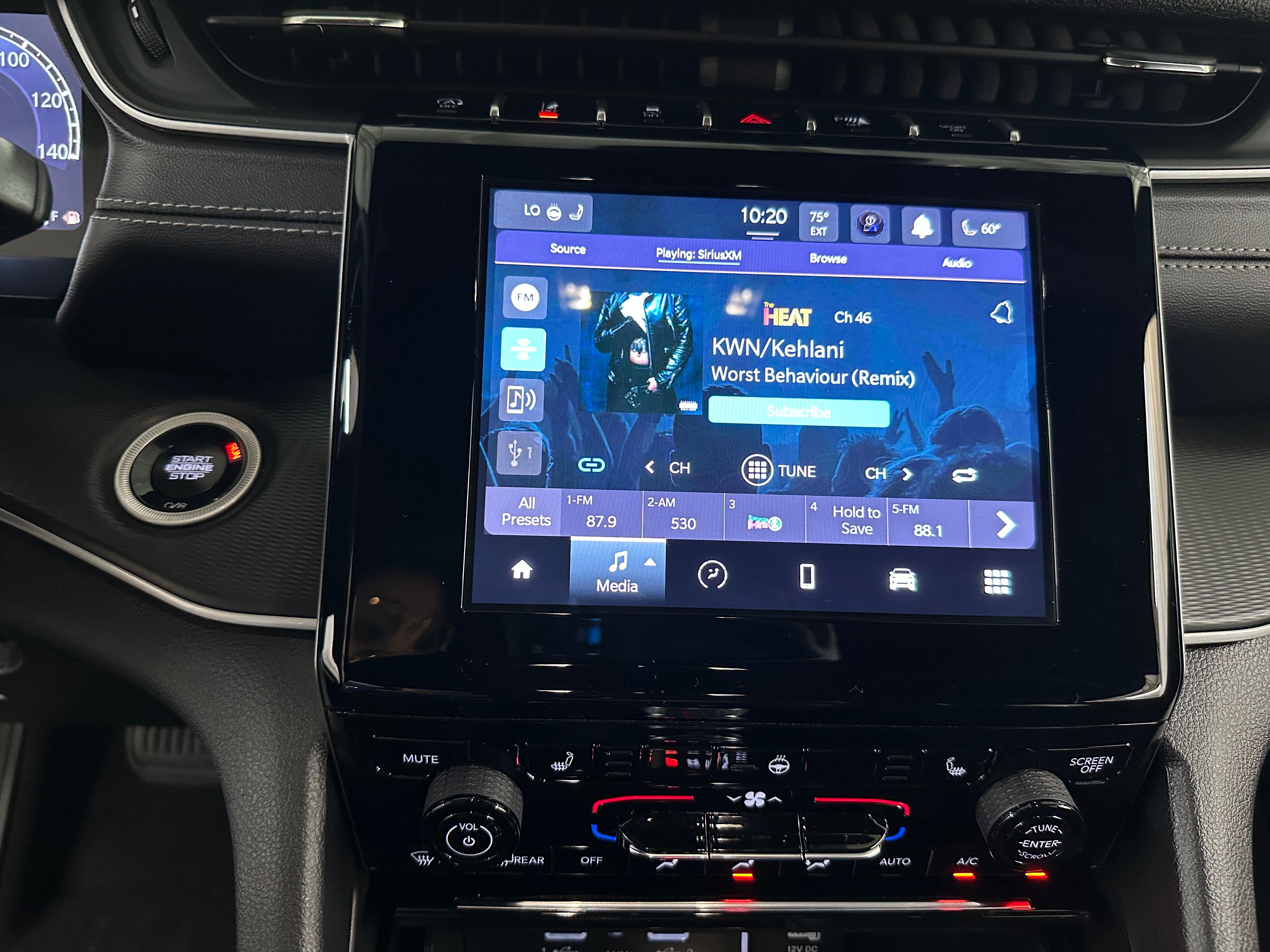 2024 Jeep Grand Cherokee Altitude 3