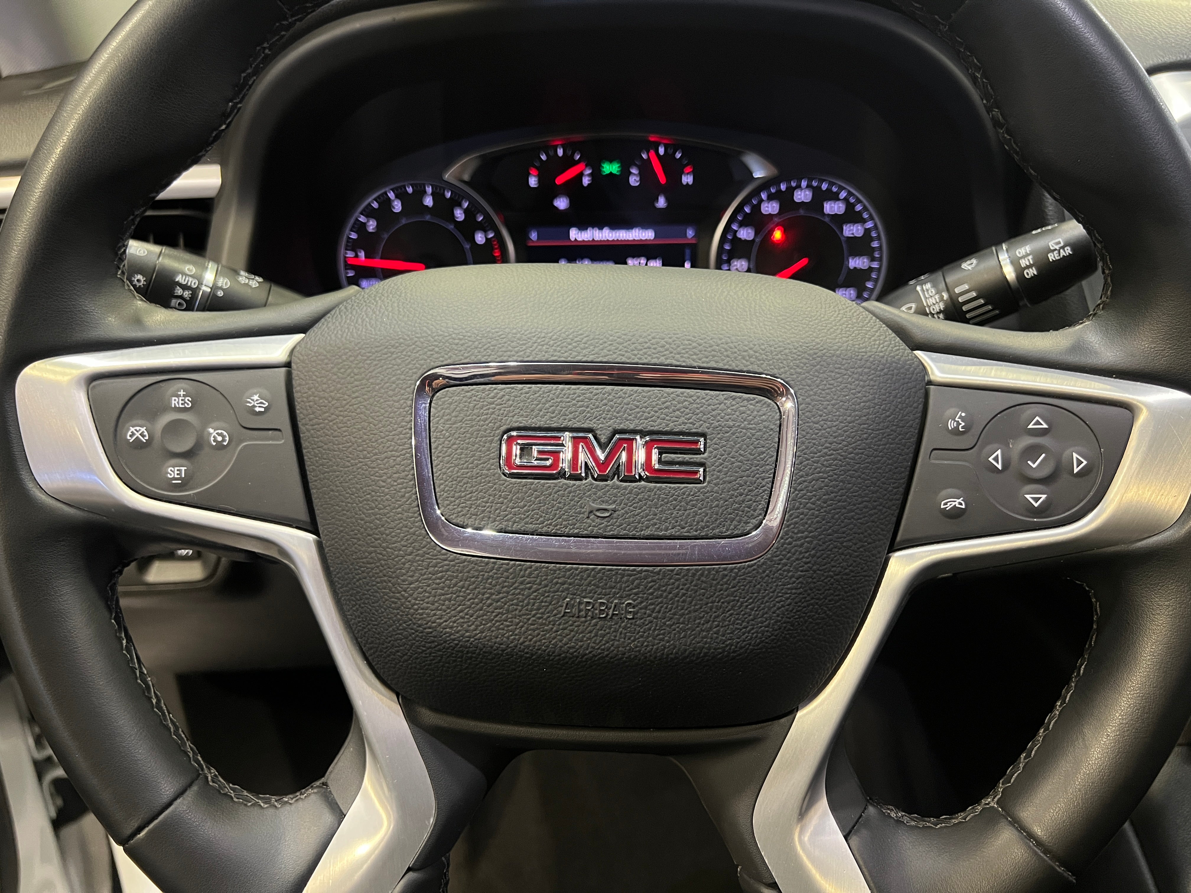 2023 GMC Acadia SLT 4